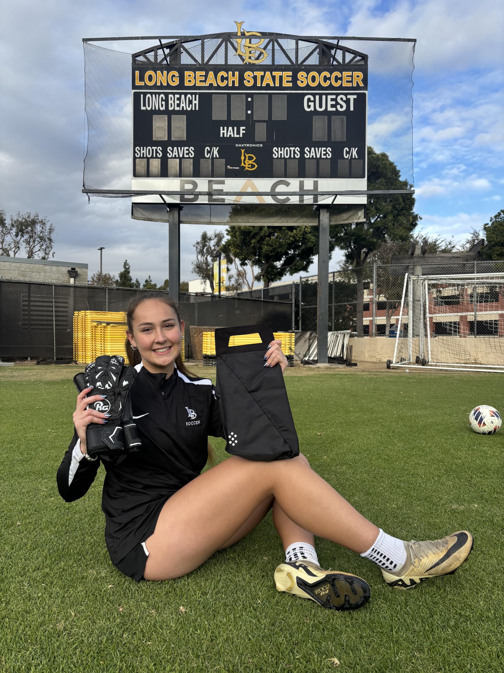 Premium Smell-Proof Glove Bag - Large Odor Containing Storage for Sports, Gym & Work Gloves - Water-Resistant, Durable & Easy to Clean - Black (Ideal for Hockey, Baseball, Boxing & Workout Gear)