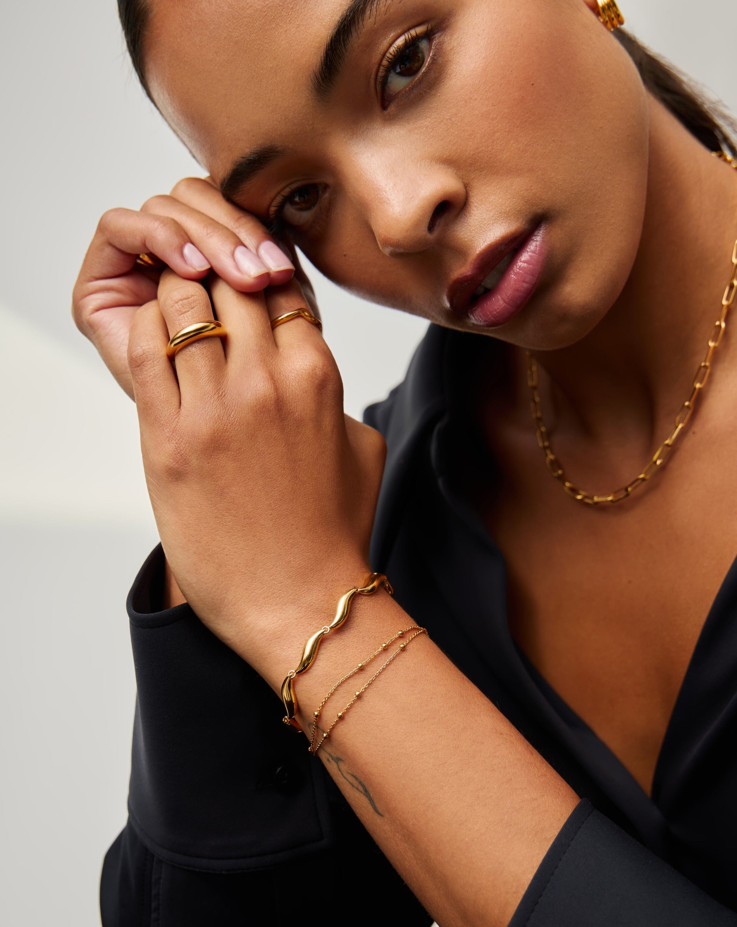 Savi Signature Link Chain Bracelet for Women - 18k Gold Plated Adjustable Luxury Jewelry Gift for Birthday, Anniversary & Special Occasions