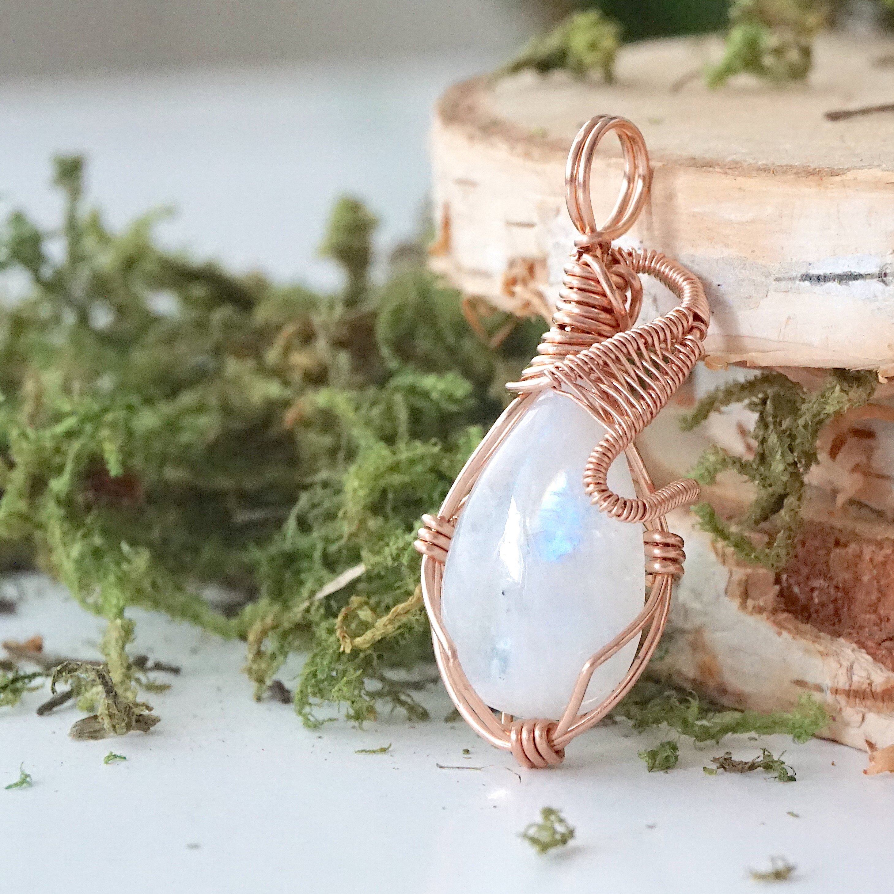 Rose Gold Rainbow Moonstone Necklace for Women - Elegant Dainty Pendant Jewelry Gift for Birthday, Anniversary & Valentine's Day - Perfect for Everyday Wear & Special Occasions