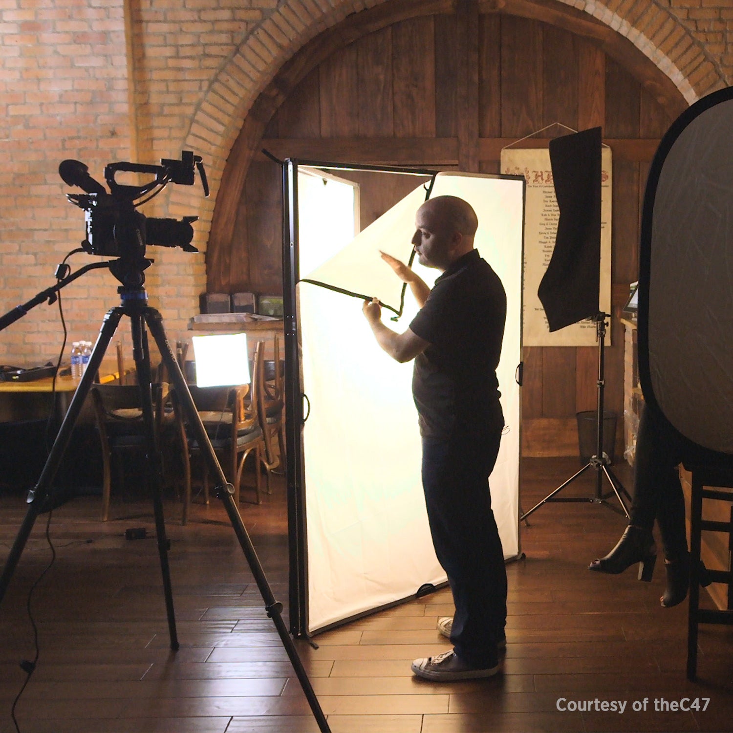 Professional C47 Scrim Jim Cine Book Light Kit - Dimmable LED Lighting for Film, Photography & Video Production - Perfect for Studios, YouTube & Content Creation