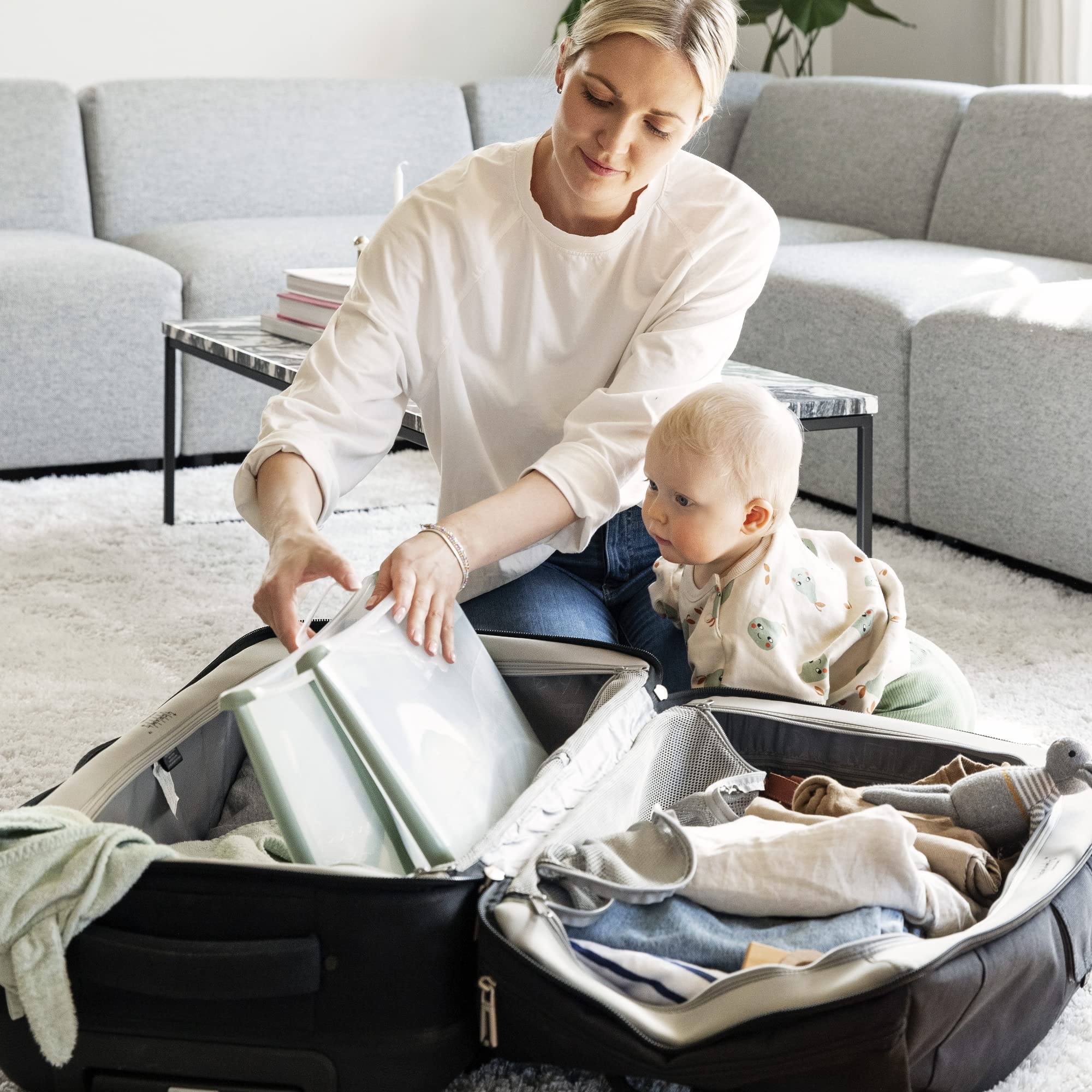 Stokke Flexi Bath Foldable Baby Bathtub with Newborn Support - Portable Infant Tub for Newborns to 48 Months - Durable, Space-Saving Design for Home & Travel - Perfect for Bath Time, Baby Spa Days & On-the-Go Parenting