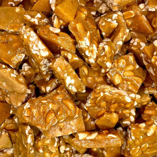 Premium Crunchy Peanut Brittle 500g - Delicious Homemade Candy for Gifts, Snacking & Holiday Treats | Perfect for Parties, Office Snacks & Dessert Platters