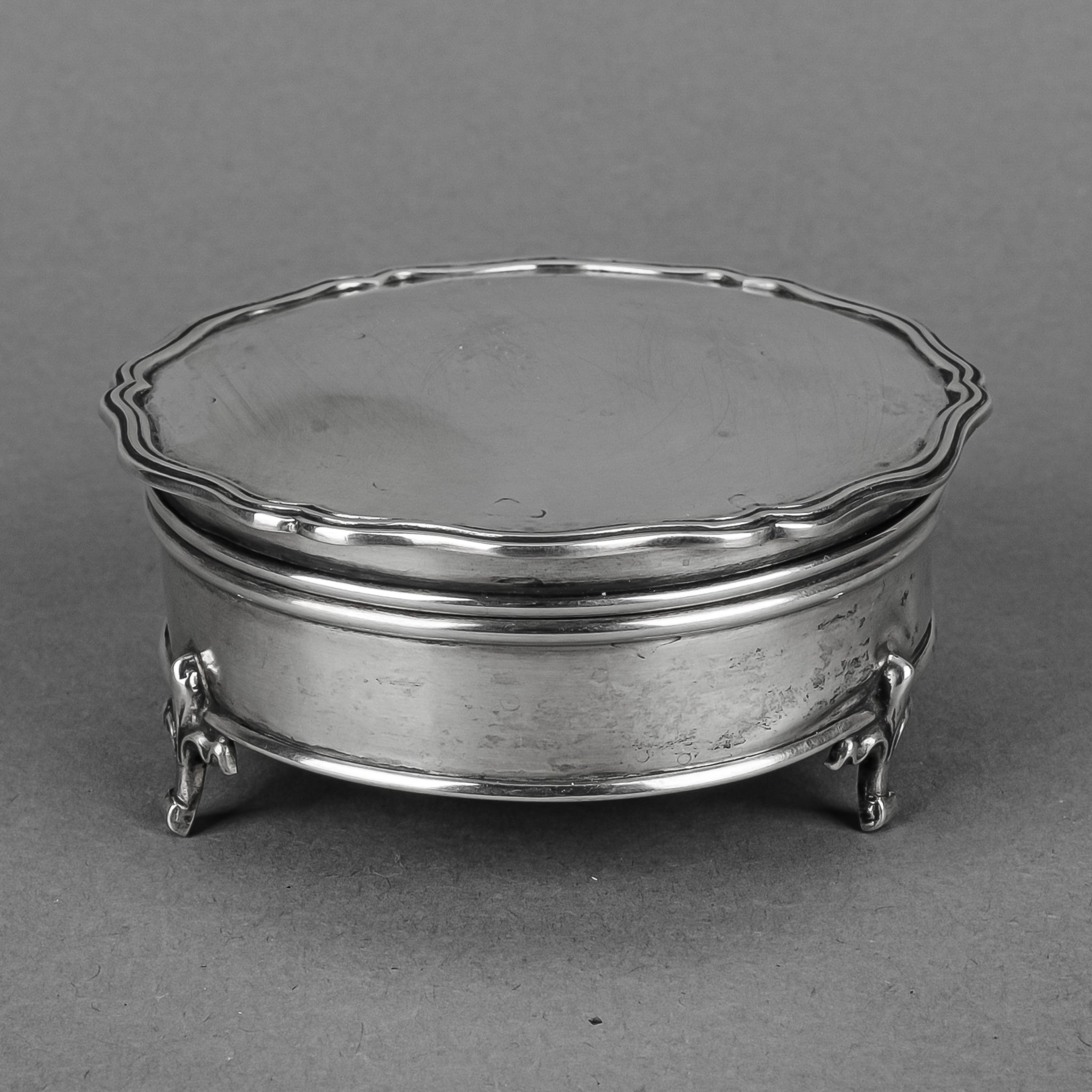 ASPREY LONDON Sterling Silver Silk-Lined Jewelry Box with Feet - Perfect for Necklace & Ring Storage, Gift for Her, Luxury Home Decor