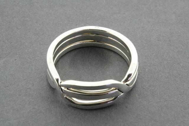 Clean Puzzle Ring for Men & Women - Unique Stainless Steel Interlocking Band - Perfect for Couples, Gifts & Everyday Wear