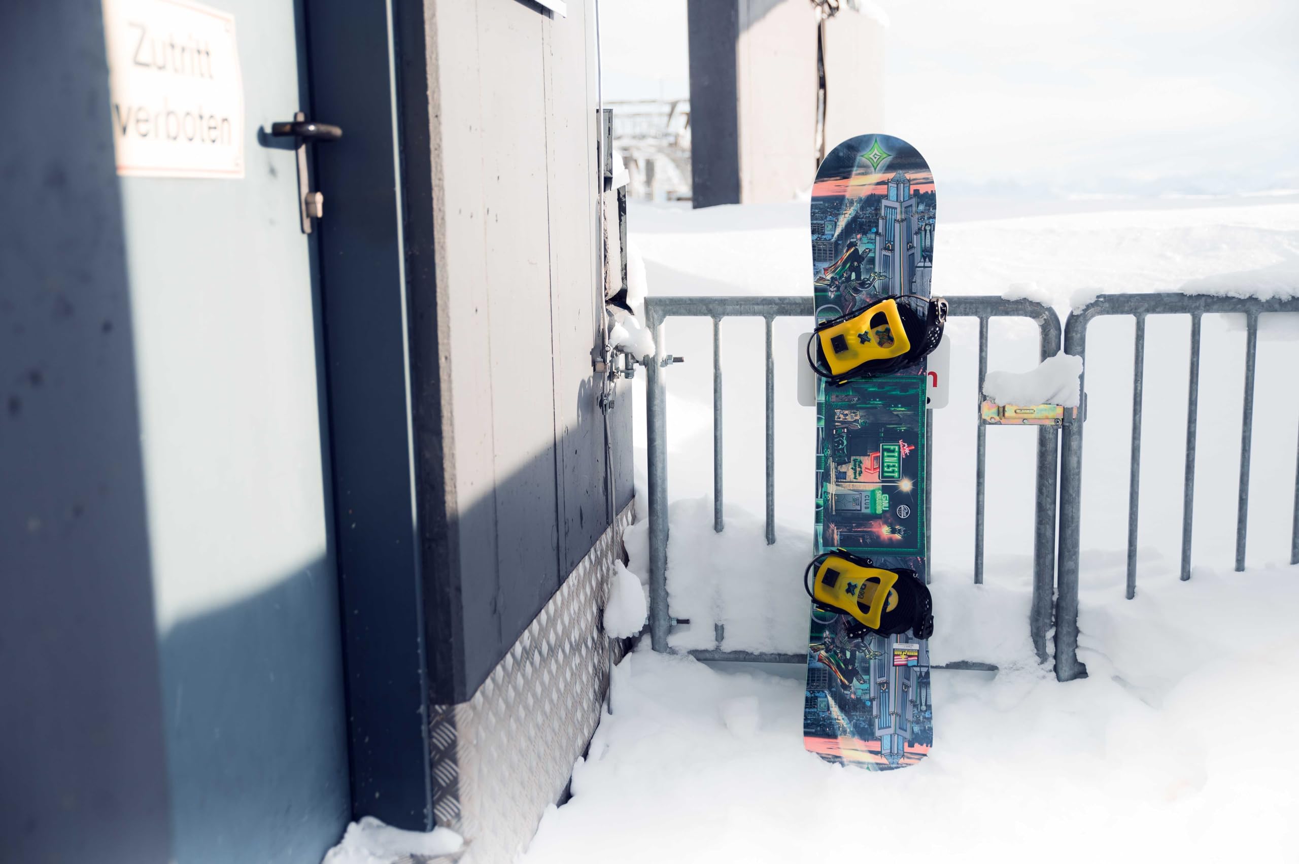 Gnu Finest Men's Snowboard - High Performance All-Mountain Freestyle Snowboard for Men | Perfect for Powder, Park, and Backcountry Riding