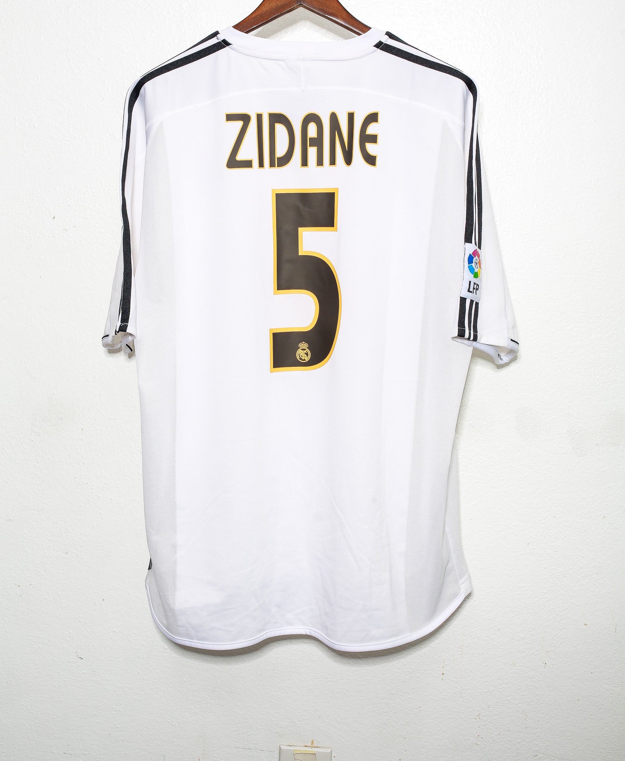 Authentic 2003 Real Madrid Home Jersey #5 Zidane (XXL) - Vintage Soccer Shirt for Fans & Collectors - Perfect for Games, Gifts & Memorabilia Display
