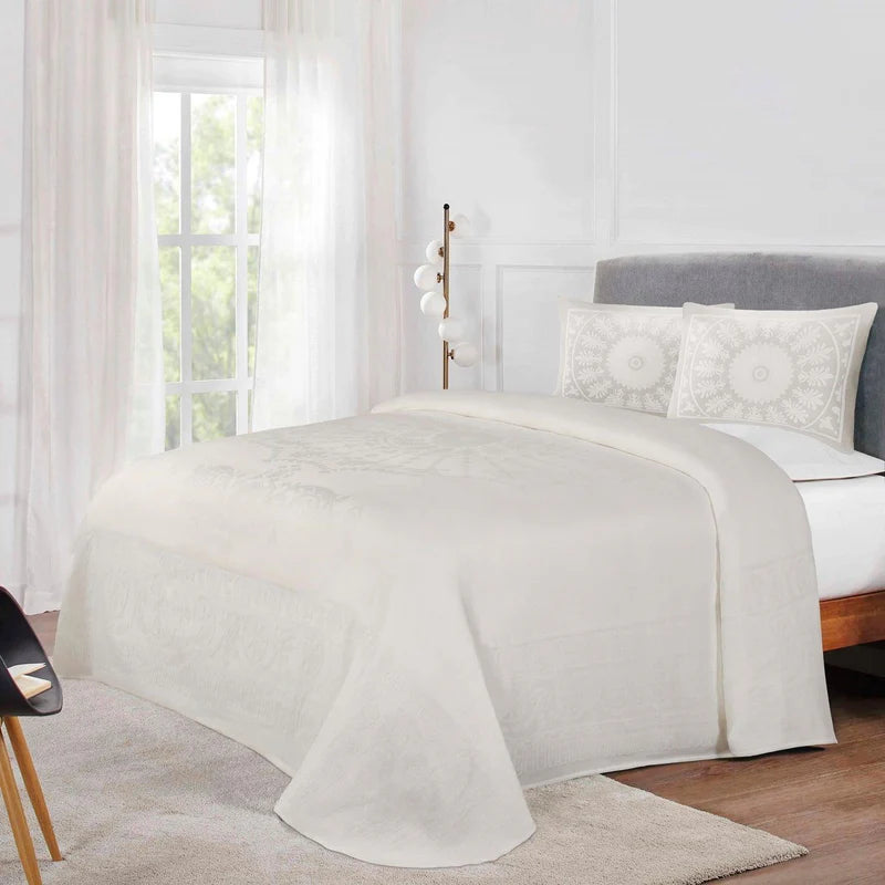 Traditional Medallion Cotton Blend Woven Jacquard Bedspread Set - Queen Size Luxury Bedding for Master Bedroom - Perfect for Home Decor, Guest Room & Hotel Use
