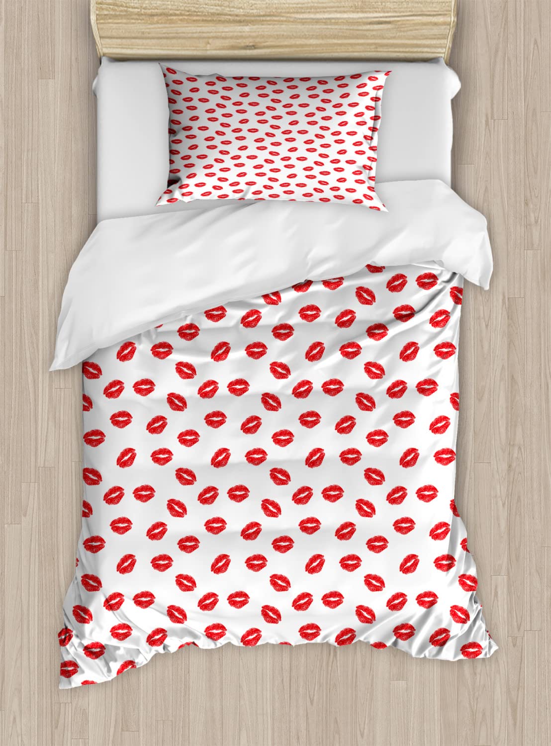 Ambesonne Lips Duvet Cover Set - Romantic Kisses Print Bedding Set with 2 Duvet Covers & 4 Pillowcases, King Size 2-Pack in Scarlet & White - Perfect for Valentine's Day, Anniversary Gifts or Romantic Bedroom Decor