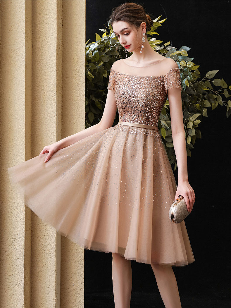 Elegant Champagne Round Neck Tulle Sequin Short Prom Dress for Homecoming - Perfect for Parties, Dances & Special Occasions