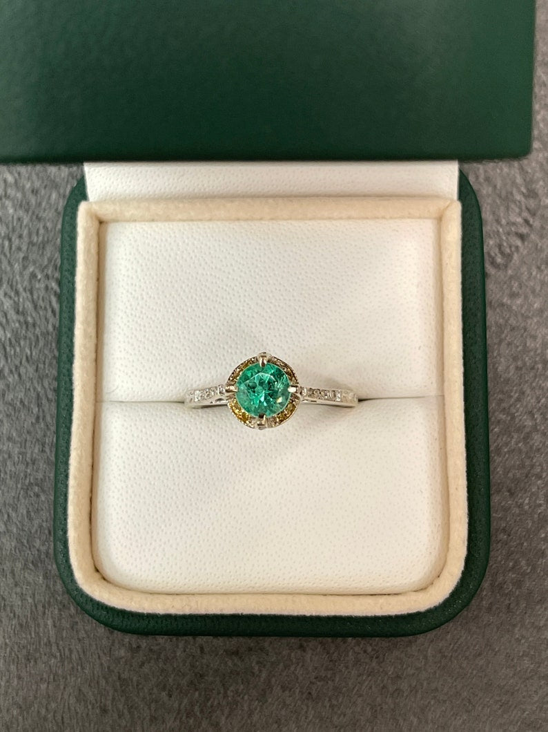 1.15tcw 14K Gold Colombian Emerald Round Cut Diamond Accent Engagement Ring for Women - Perfect for Proposals, Weddings & Anniversary Gifts