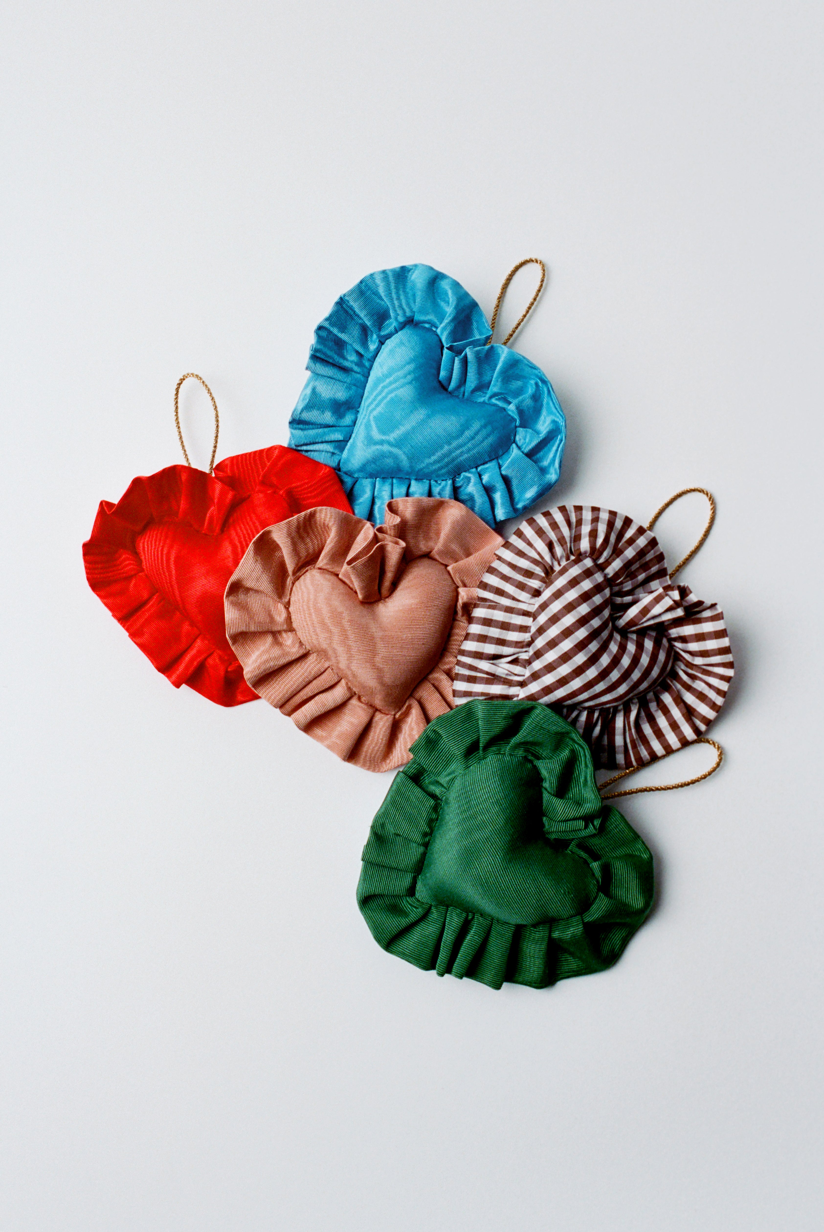 LR x Tara Roma Blush Ruffle Heart Ornament - Romantic Home Decor for Valentine's Day, Wedding, Anniversary & Christmas Tree Decoration