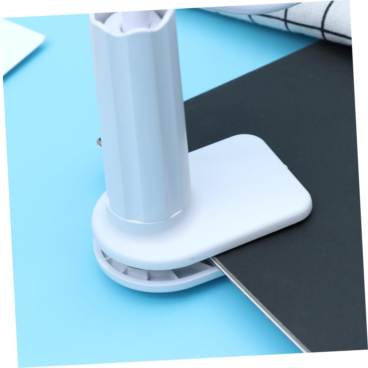 STOBOK 3-Pack White Spiral Phone Stand Holder - Adjustable Lazy Smartphone Kickstand for Desk, Bookshelf & Stamp Drum - Perfect for Reading, Watching Videos & Hands-Free Calling (White)