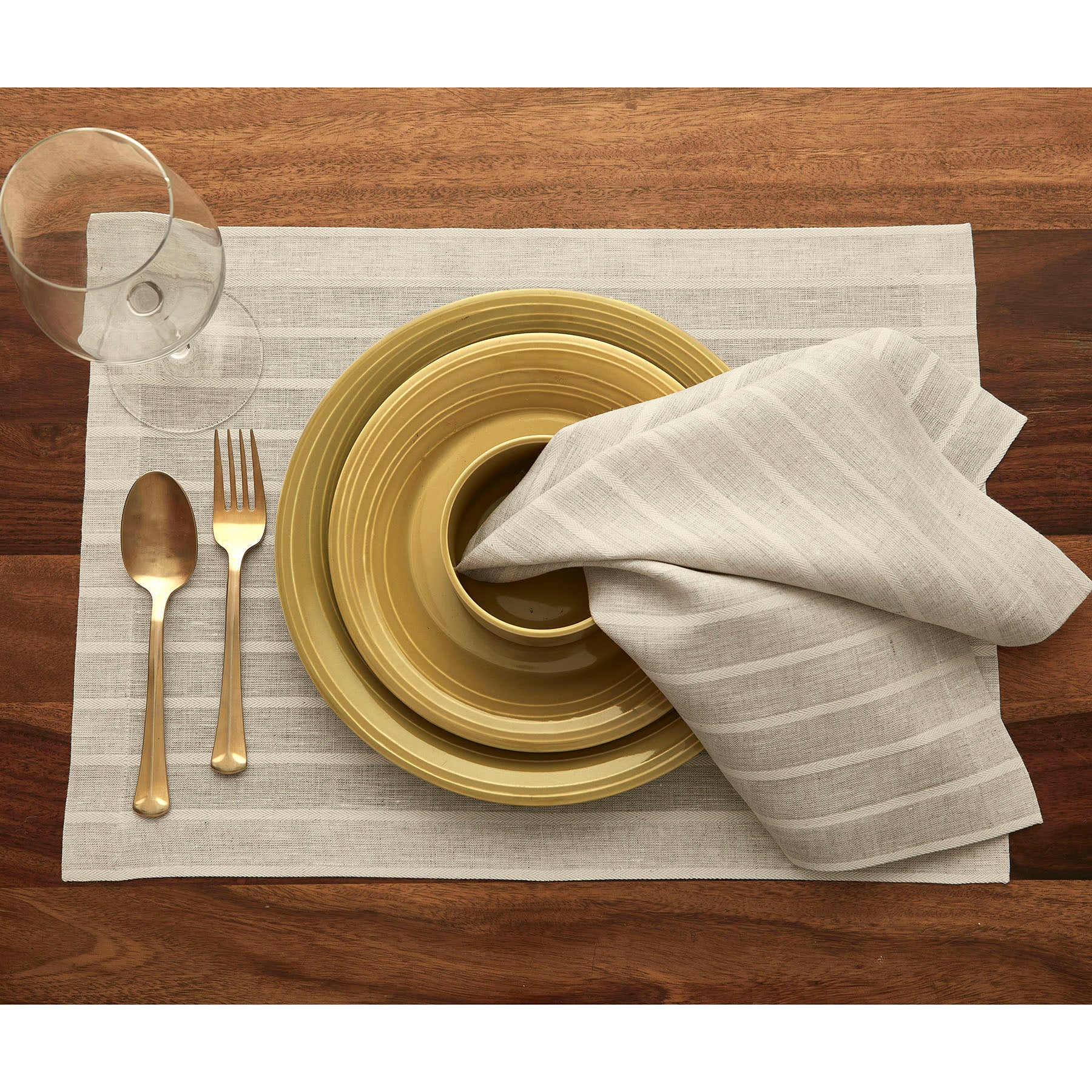 Premium Zoe Placemats Set of 4 - Waterproof & Heat-Resistant Table Mats for Dining, Kitchen, and Party Decor - Elegant Home Tableware Accessories