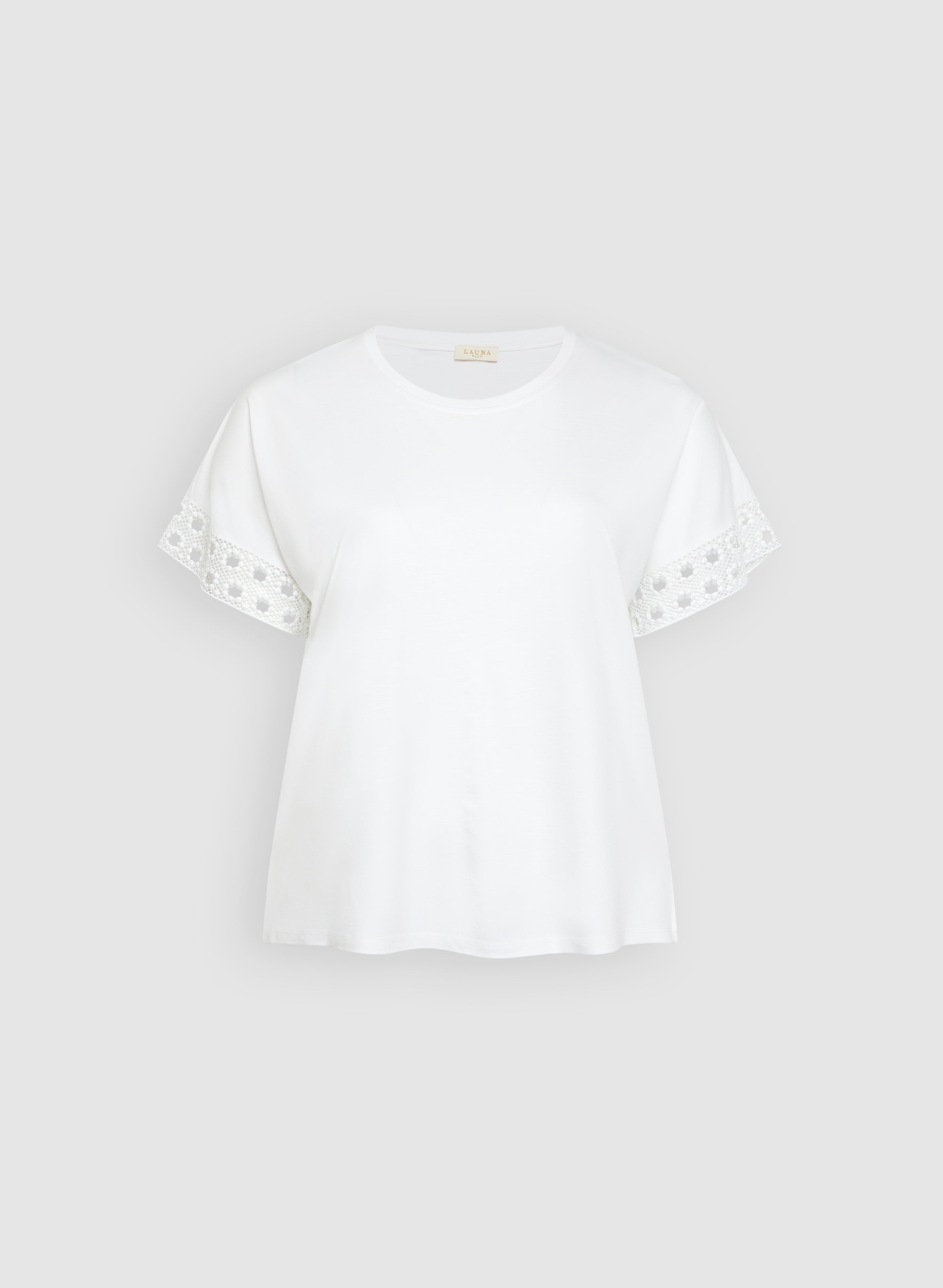 Stylish Eyelet Trim T-Shirt for Women - Trendy Casual Top for Summer Outfits & Everyday Wear