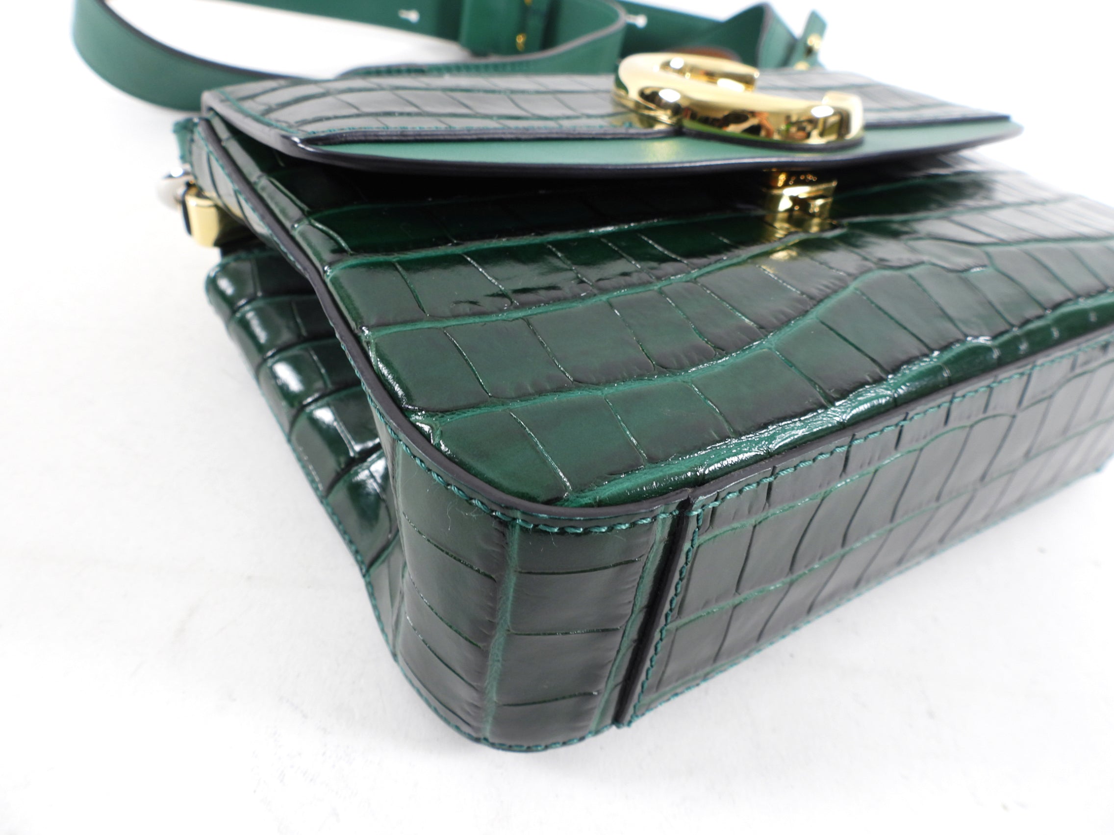 Chloe Green Croc-Embossed C Two-Way Flap Crossbody Bag - Stylish Handbag for Women, Perfect for Work, Travel & Evening Out