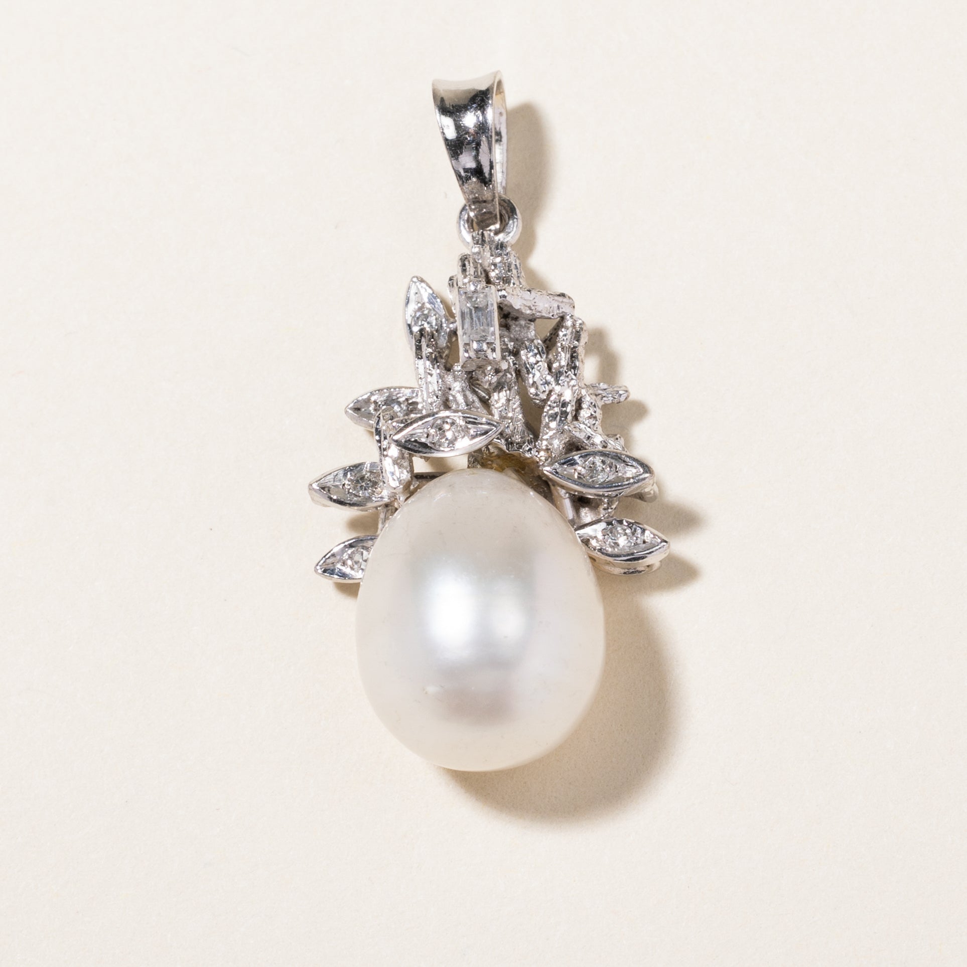 Exquisite 13.2x10.9mm Pearl & Diamond Pendant Necklace - 0.06ctw Genuine Diamond Accent - Elegant Jewelry Gift for Women - Perfect for Weddings, Anniversaries & Special Occasions