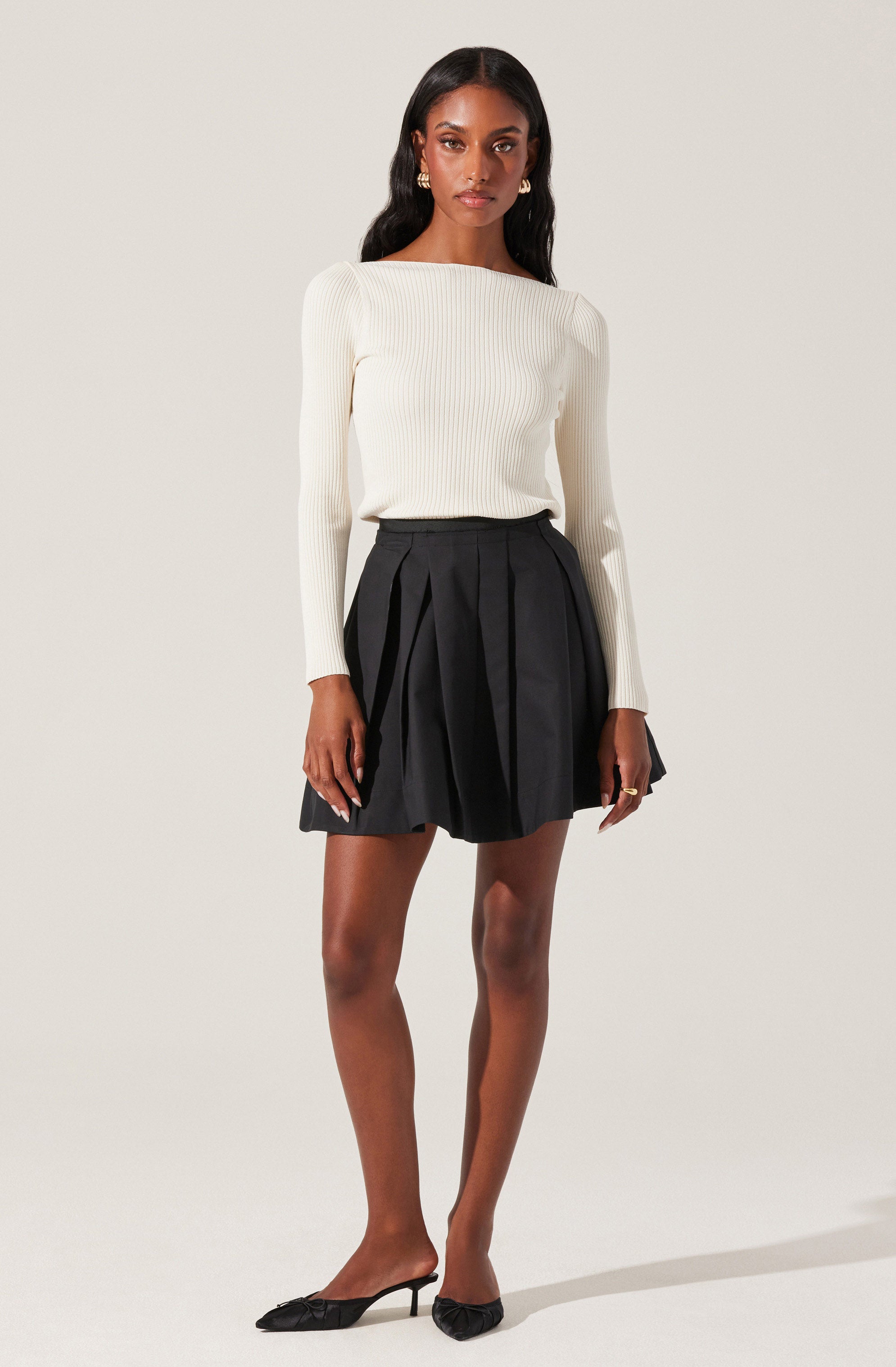 Lauryn Contrast Bow Back Sweater for Women | Elegant Knit Pullover with Bow Detail | Perfect for Office, Date Night & Fall Outfits