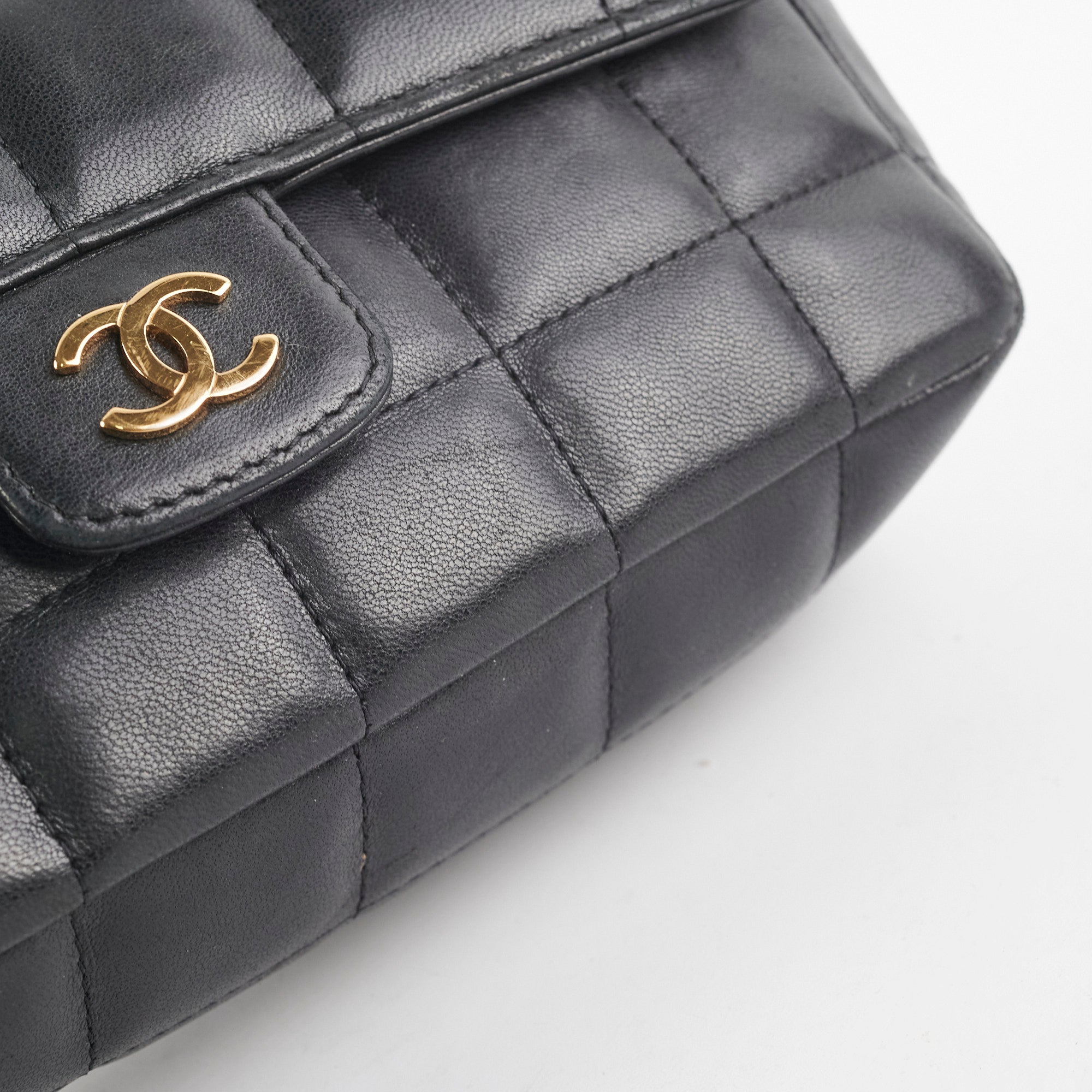Chanel Seasonal Camellia Lambskin Mini Bag Black - Luxury Crossbody Purse for Women, Perfect for Date Night & Evening Events