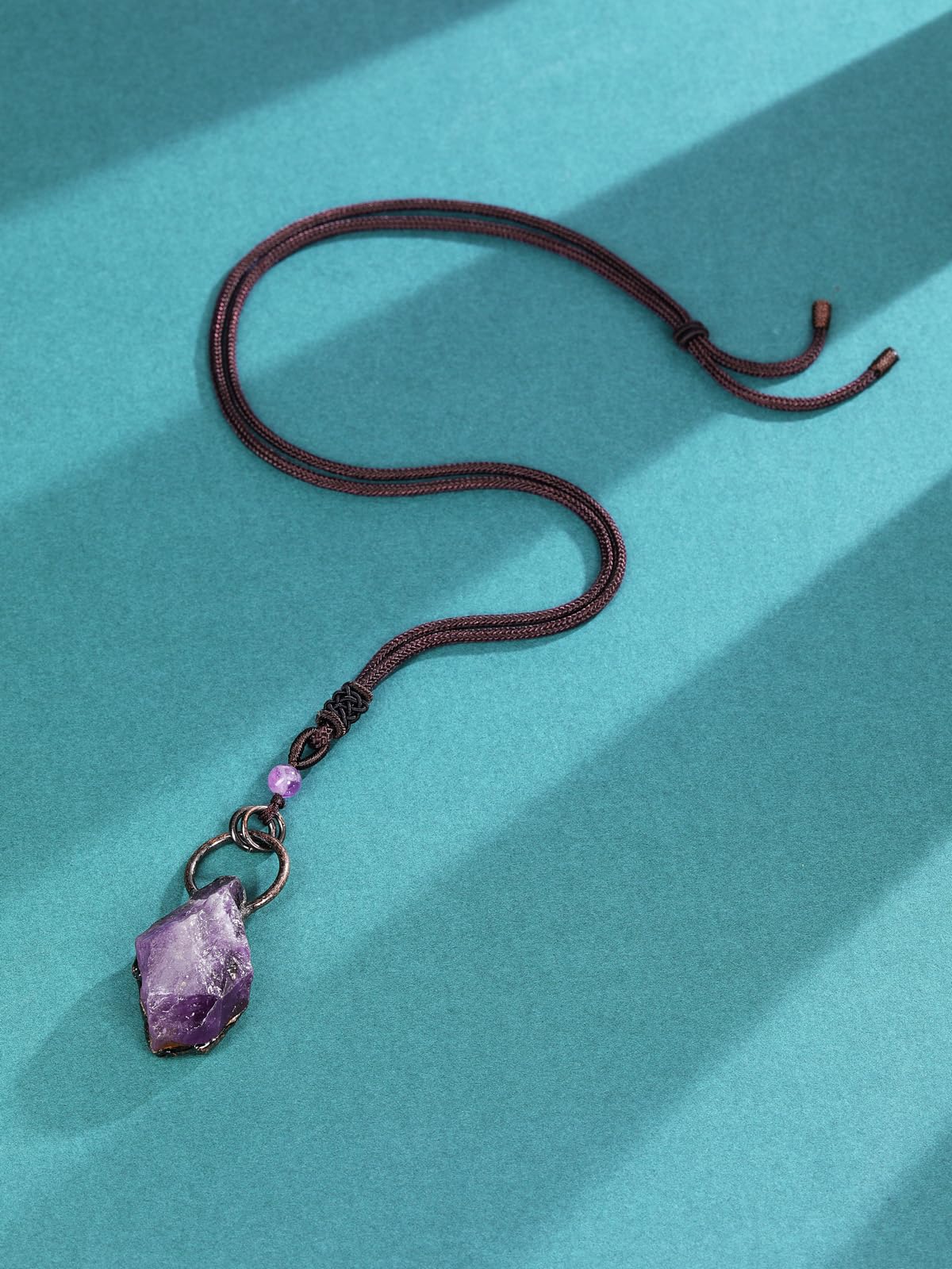 Natural Raw Amethyst Healing Crystal Necklace for Women & Men - Irregular Retro Amethyst Pendant Jewelry - Spiritual Healing, Chakra Balancing & Meditation Accessory - Perfect Gift for Yoga Lovers & Crystal Enthusiasts
