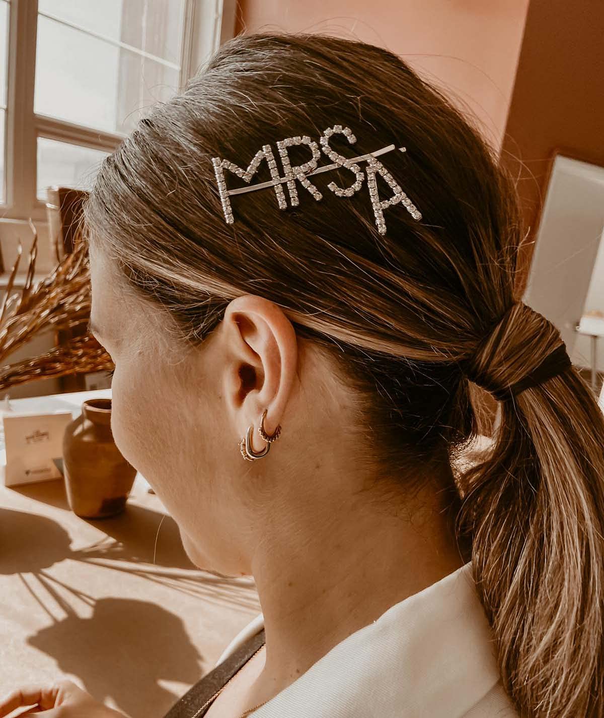 Mrs Rhinestone Hair Clips Set - 6PCS Bridal Hair Accessories for Bachelorette Party, Wedding Shower & Bride To Be | Personalized Letter Bobby Pins with Sparkling Crystals | Perfect for Bridesmaids Gifts & Wedding Decorations
