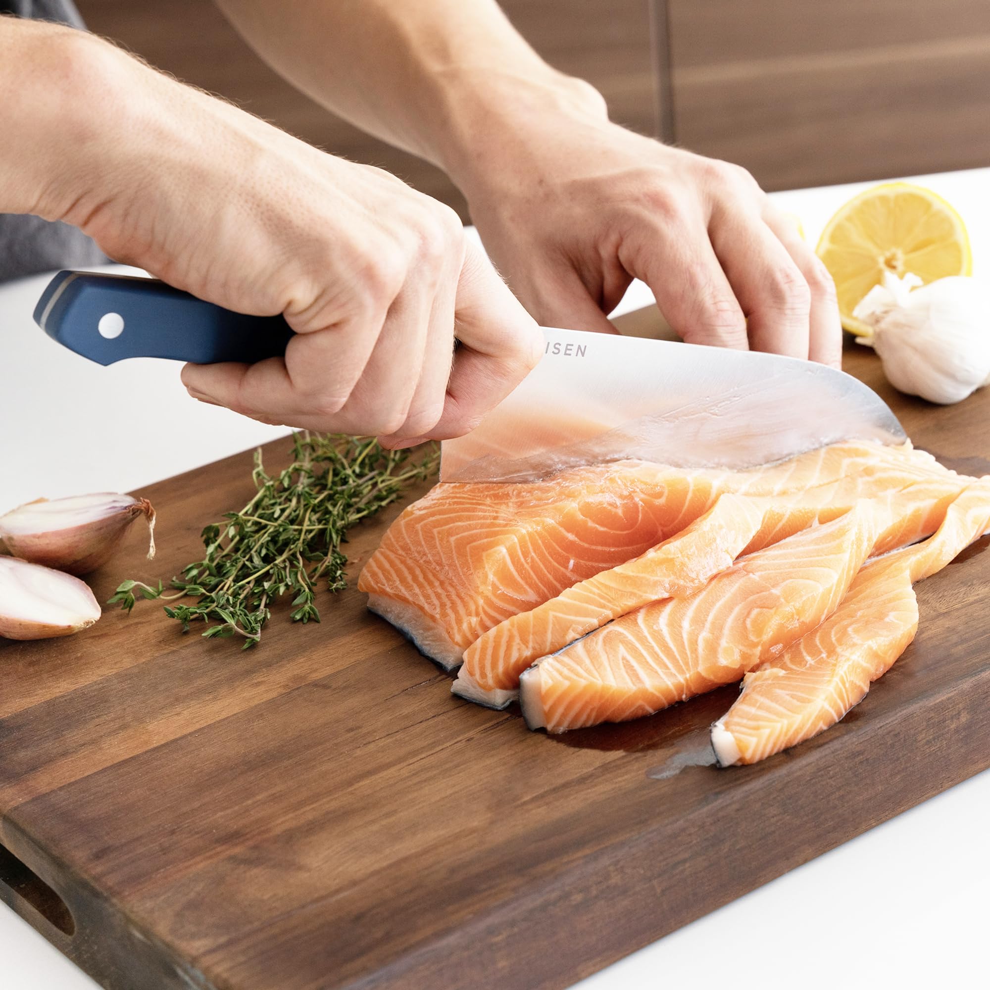 Misen Japanese Santoku Chef Knife 7.5 Inch - High Carbon Stainless Steel Kitchen Knife - Razor Sharp Japanese Style Blade for Cutting, Slicing, Chopping Vegetables, Meat & Fish - Perfect for Home Chefs & Professional Cooking - Gray