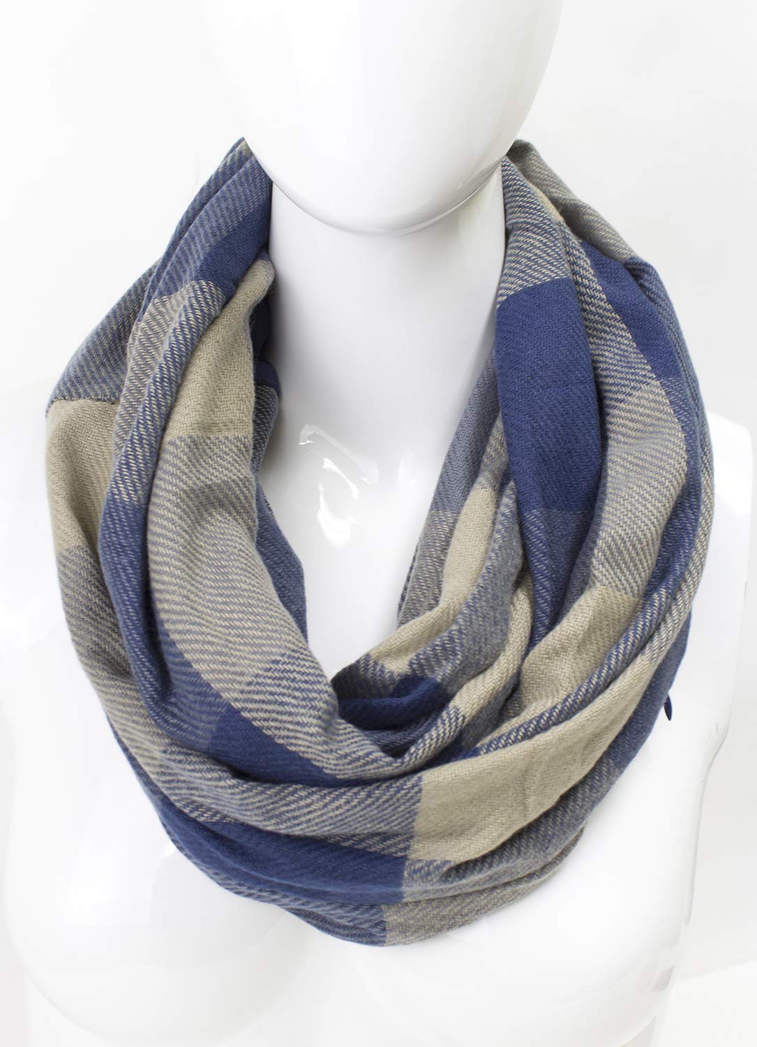 Stylish Winter Plaid Infinity Scarf with Hidden Zipper Pocket - Warm Fashion Travel Scarf for Women & Men | Perfect for Cold Weather, Outdoor Activities & Holiday Gifts