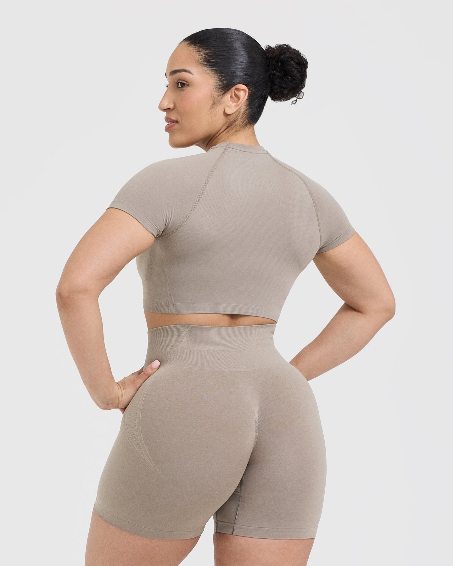 Seamless Fitted Crop Top for Women - Soft Minky Fabric - Perfect for Yoga, Workouts & Casual Wear
