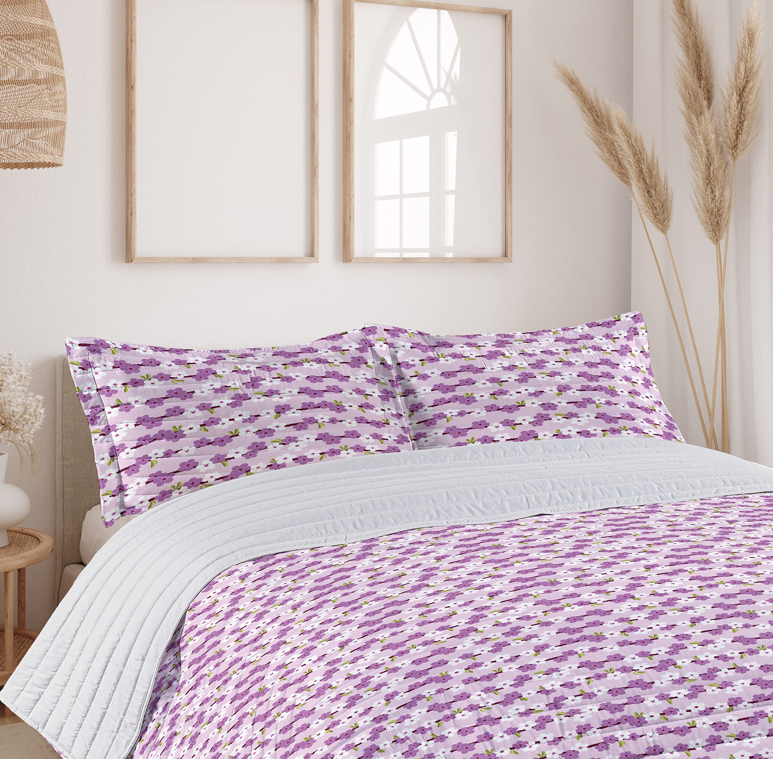 Ambesonne Japanese Microfiber Bedspread Set - Cherry Blossom Sakura Tree Design with Horizontal Branches, Soft Queen Size Bedding Set Includes Pillow Shams & Comforter in Lilac White Green | Perfect for Spring Bedroom Decor, Asian-Inspired Home Styling