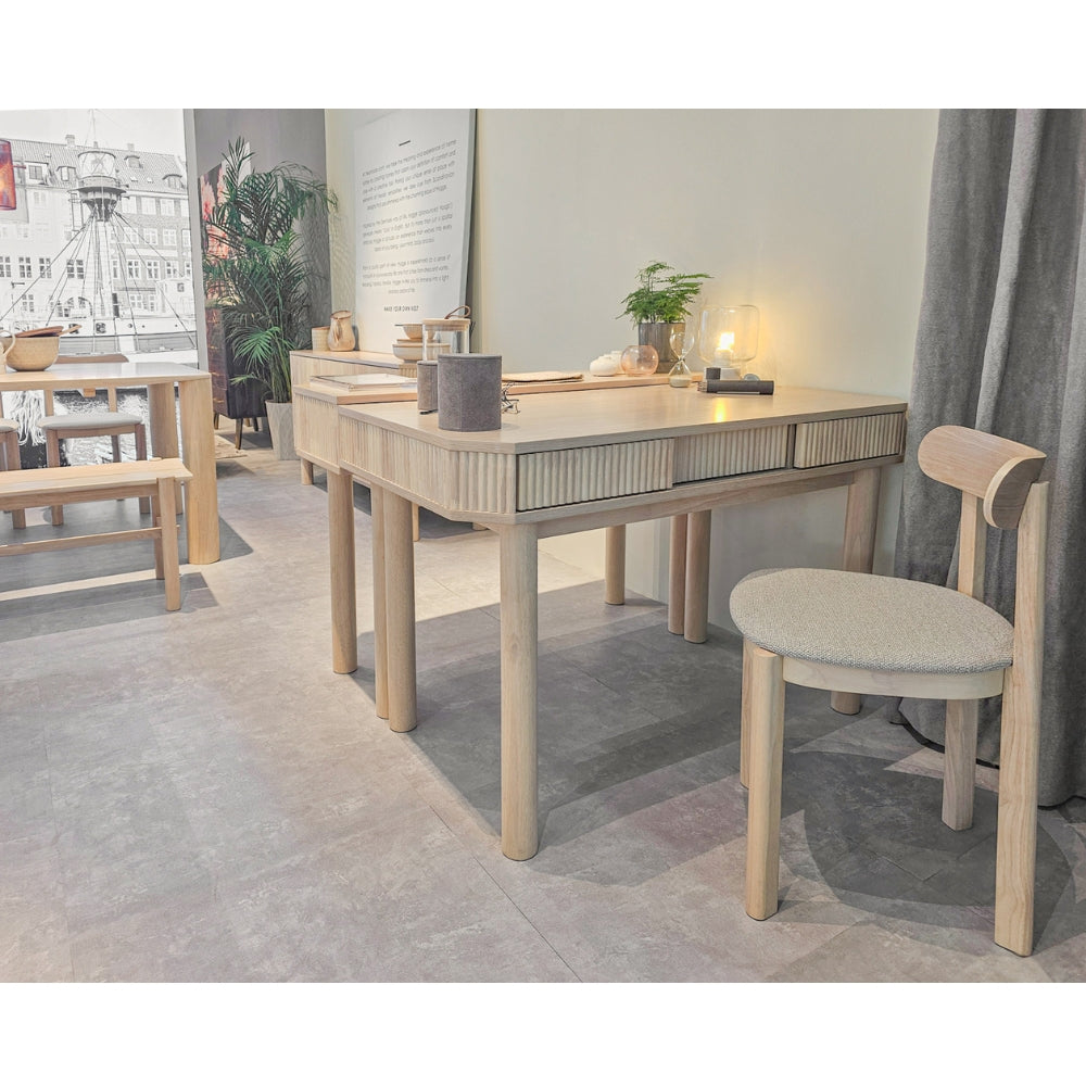 LOWEN Modern Dining Chair - Light Grey Upholstered Seat - Comfortable & Stylish for Kitchen, Dining Room, or Breakfast Nook