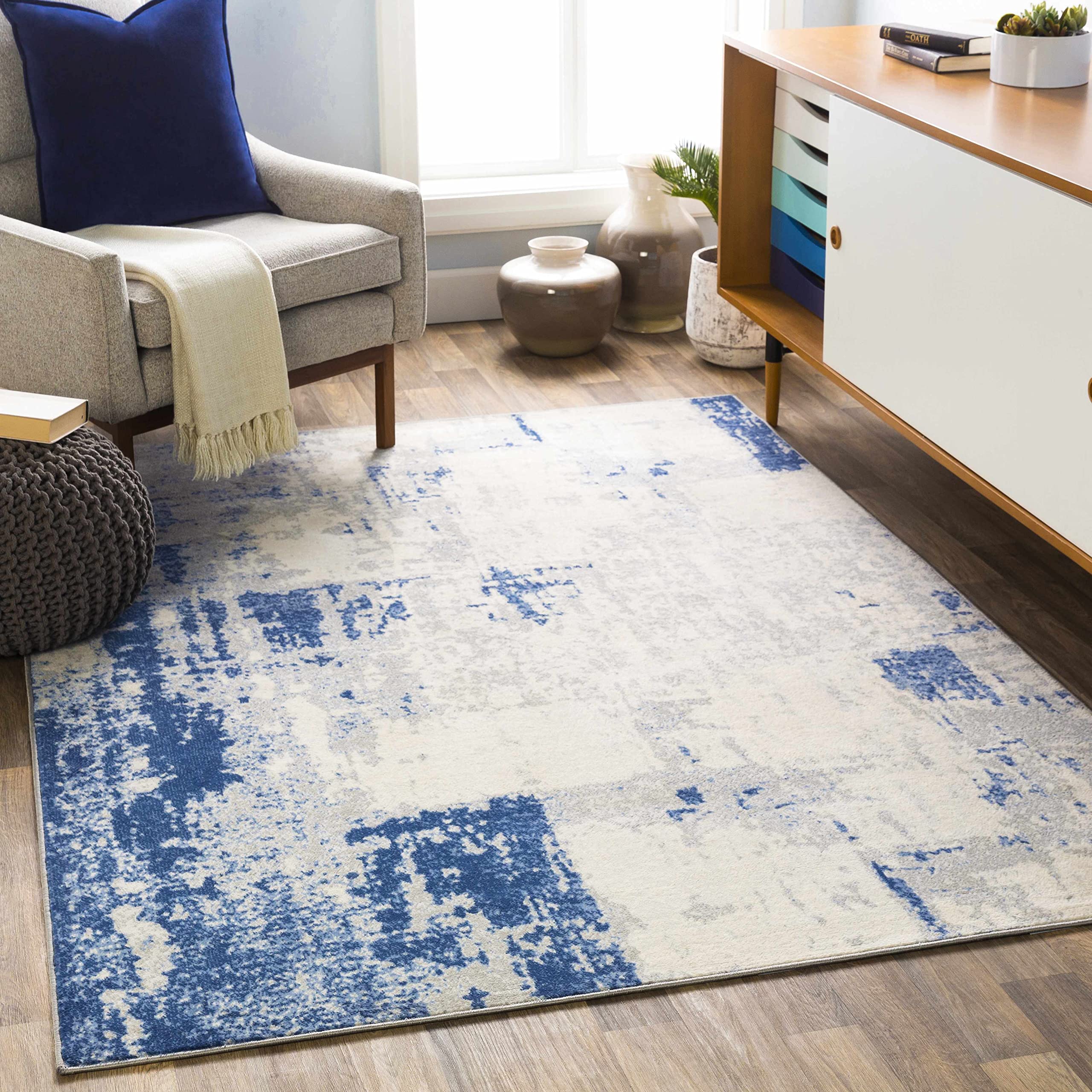 Hauteloom Gerton Modern Round Area Rug 6'7