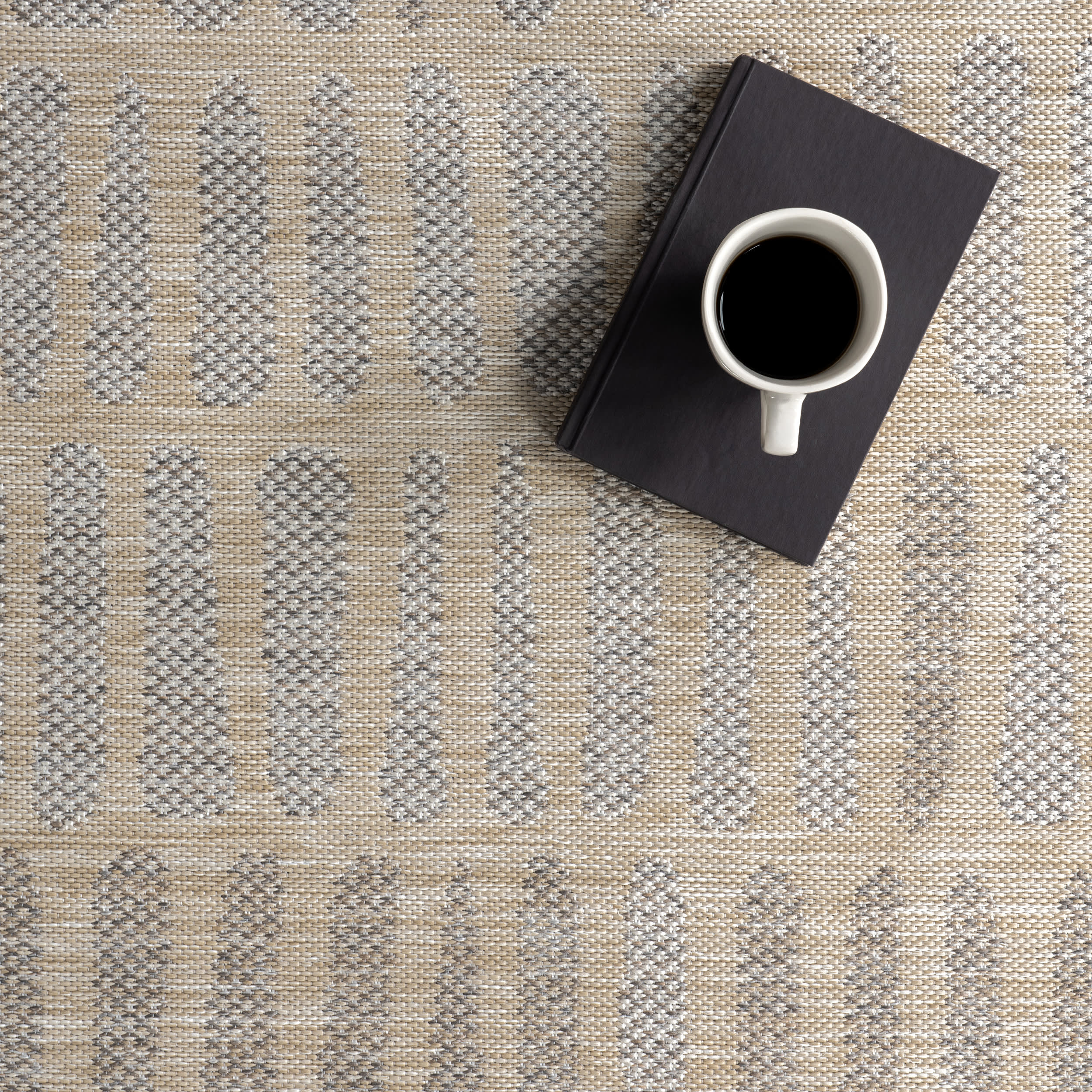 Averie Geometric Indoor Outdoor Area Rug - Light Grey Modern Design for Living Room, Bedroom, Patio & Deck Decor