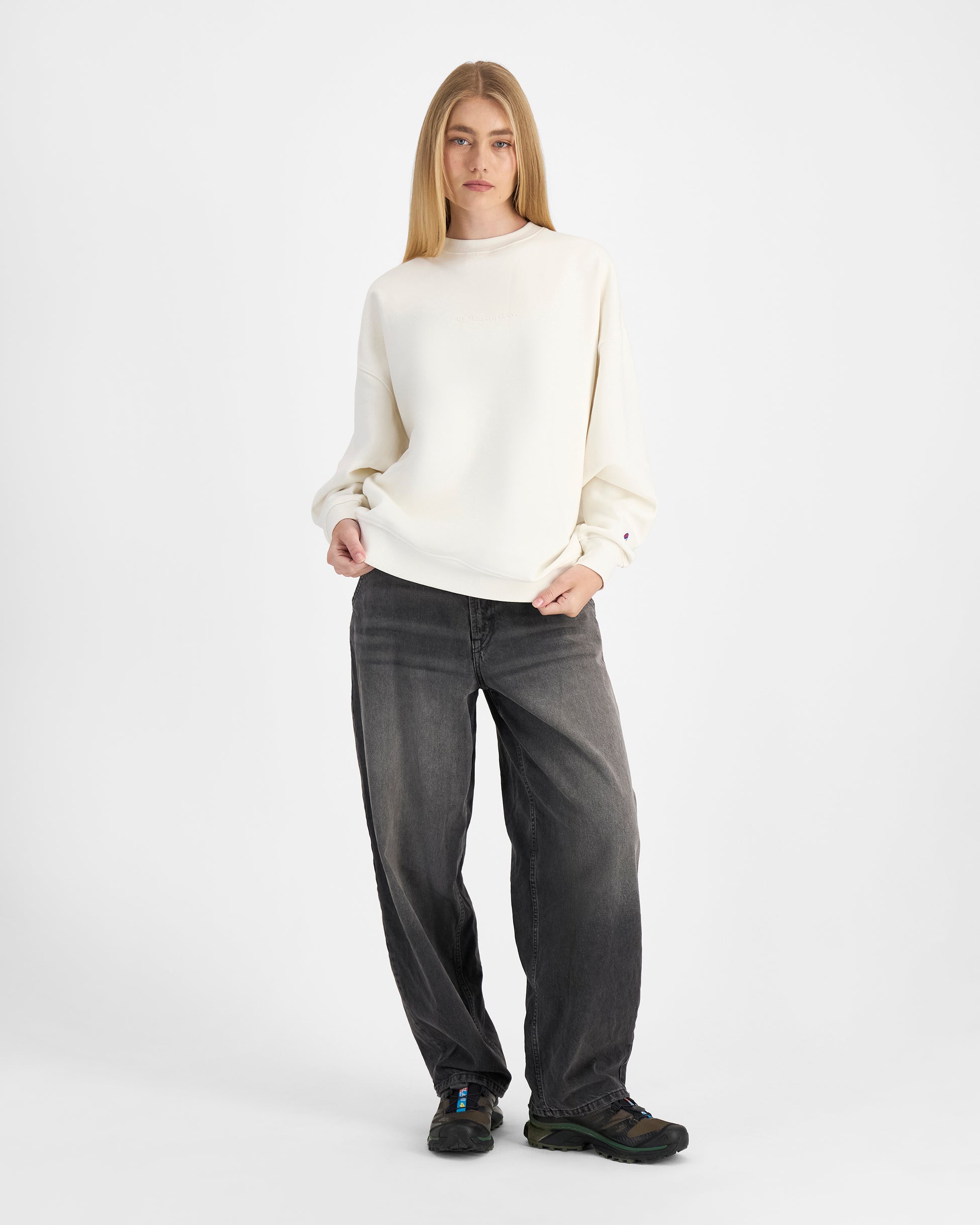 Champion Women's Script Pearl Crew Neck Sweatshirt - Soft Cotton Jumper for Casual Wear, Gym & Lounge