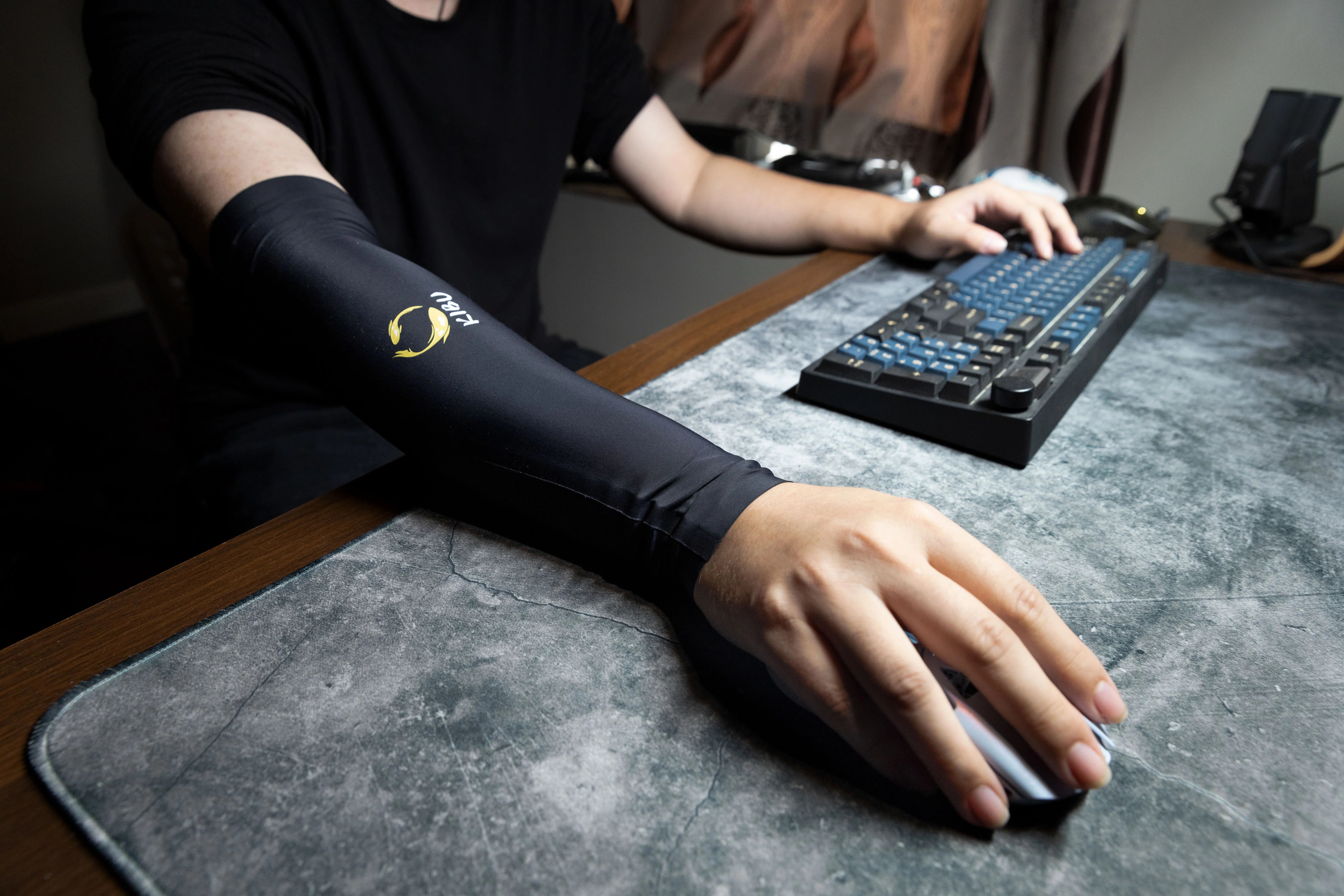 KIBU Gear Reversible Gaming Arm Sleeve - Compression Support for PC & Console Gamers - Moisture Wicking & Breathable Fabric for Long Gaming Sessions