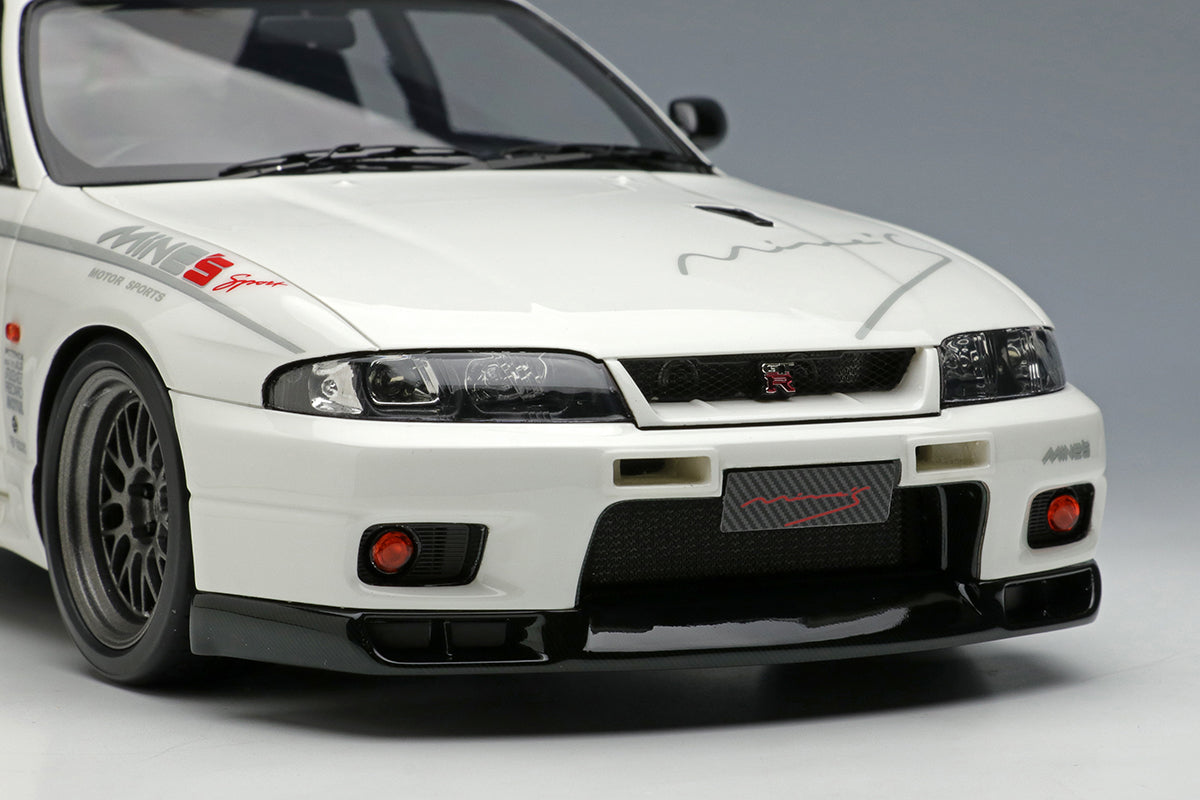 1:18 Nissan Skyline GT-R (BCNR33) Mine's Built by Legends Edition - Diecast Model Car for Collectors, Display & Racing Enthusiasts - Perfect for Home Decor, Office Display & Gift Giving