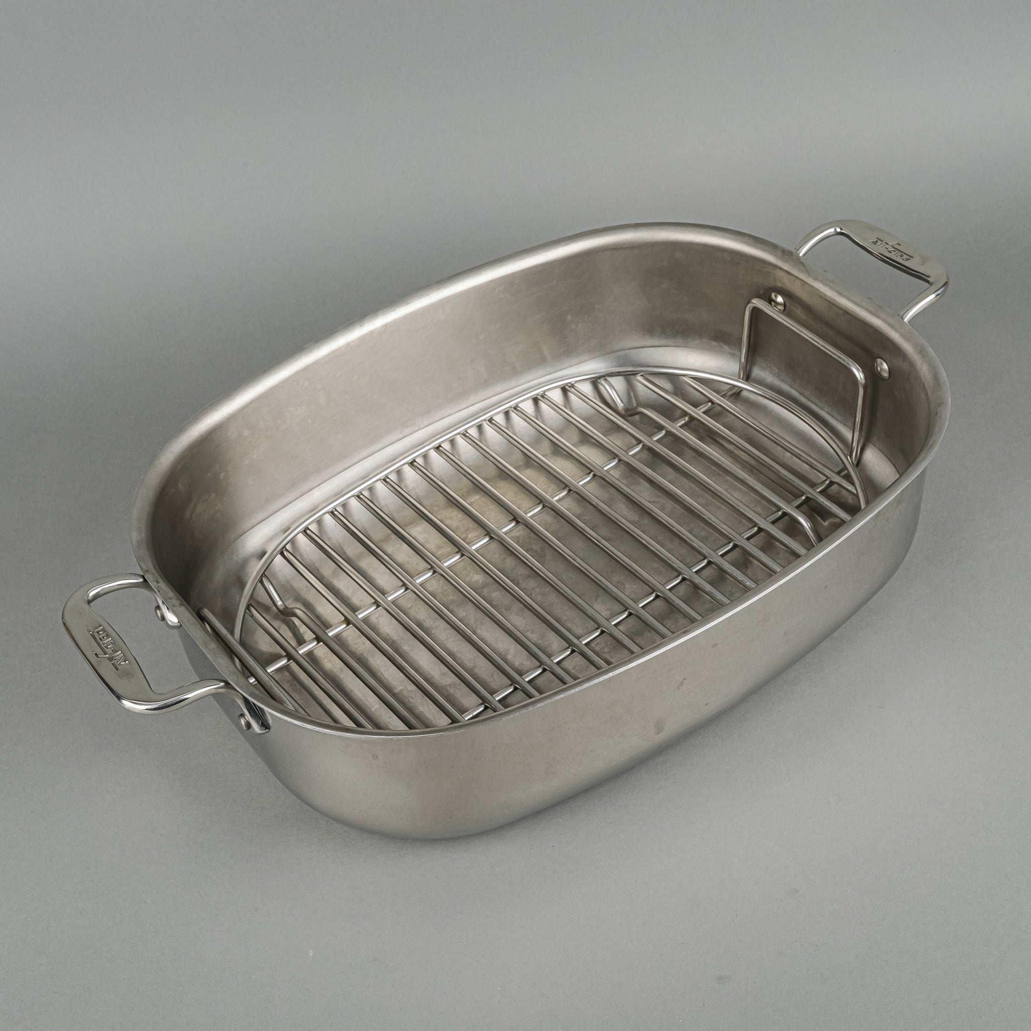 ALL CLAD 3-Piece Stainless Steel Covered Roaster with Rack - Oven Safe Roasting Pan for Turkey, Chicken & Holiday Meals - Perfect for Thanksgiving, Christmas & Family Dinners