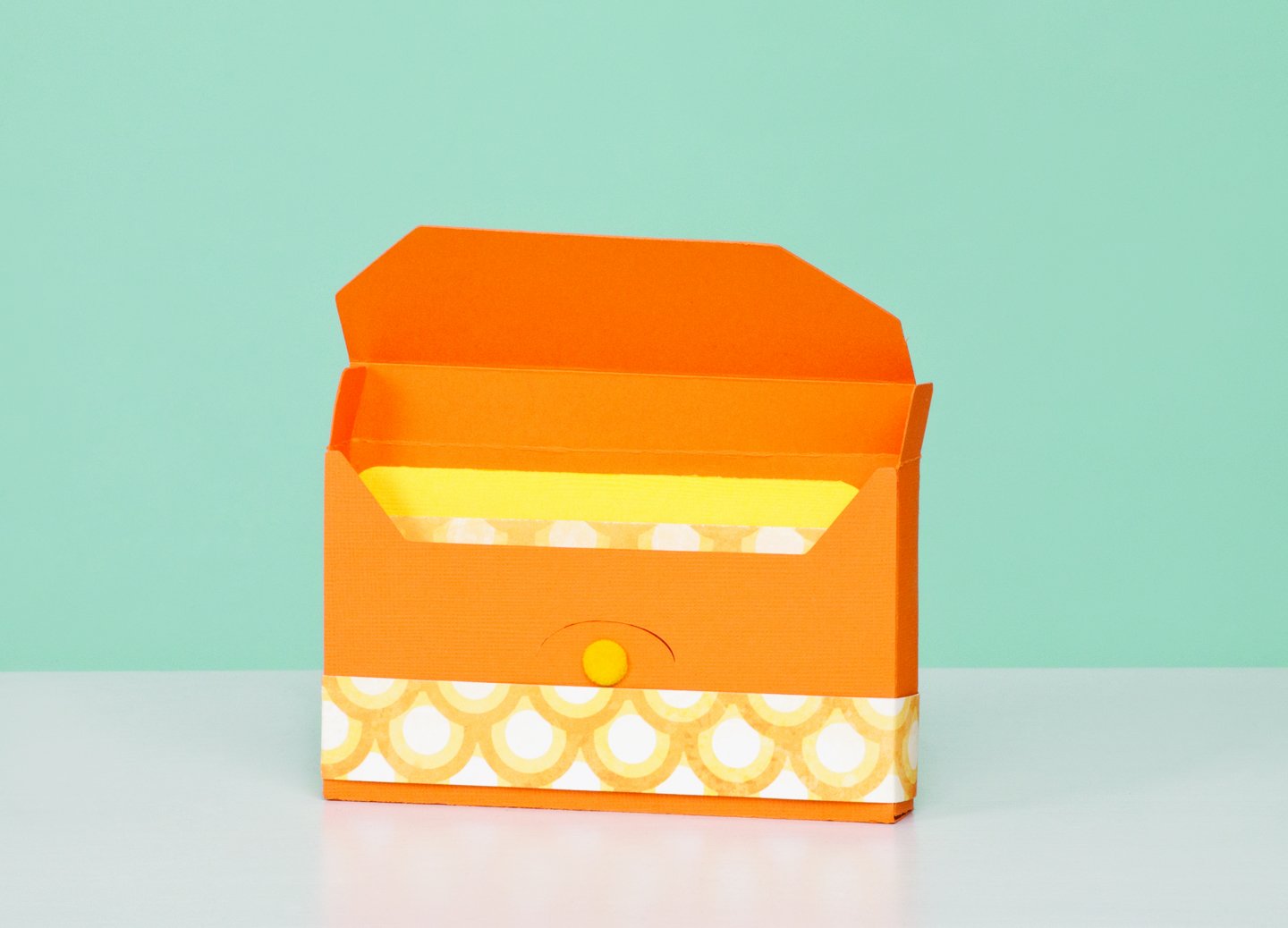 Cricut 2001796 Mini Books Projects Cartridge - Perfect for Scrapbooking, Card Making & DIY Crafts