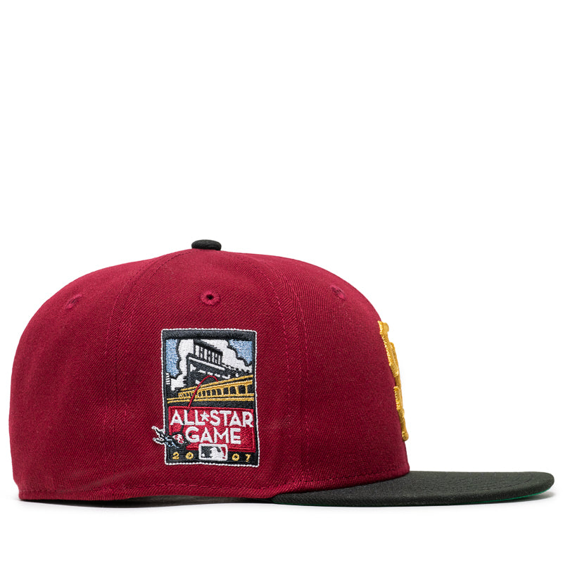 New Era x Politics San Francisco Giants 59FIFTY Fitted Cap - Cardinal/Black - Official MLB Baseball Hat for Men & Women - Perfect for Games, Streetwear & Fan Collections