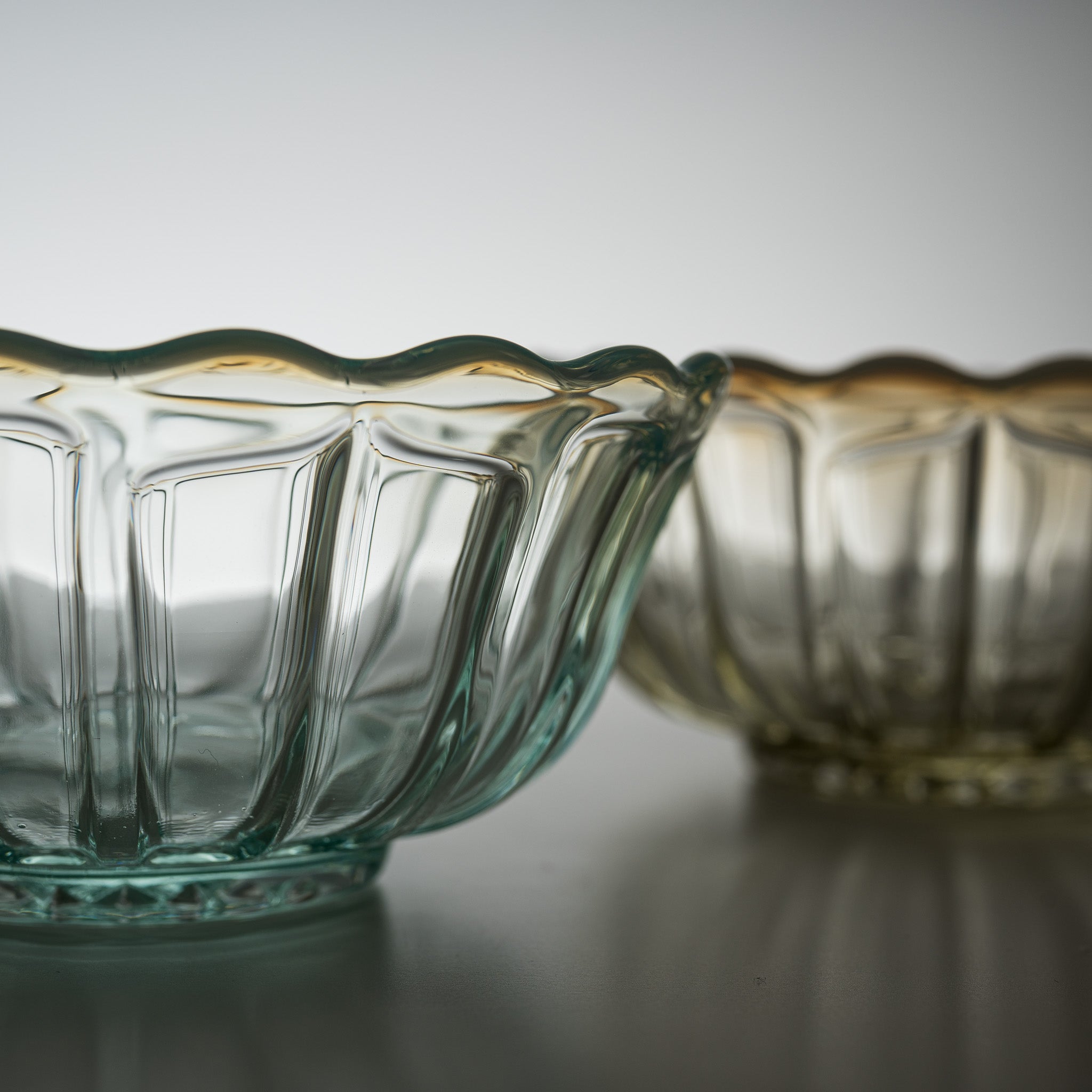 Hirota Glass Snow Flower Glass Bowl 14.2 cm - Japanese Handcrafted Crystal Clear Serving Bowl for Desserts, Salads & Home Decor