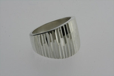 Diamond Stripe Signet Ring for Men & Women - Elegant Gold or Silver Band with Engraved Design - Perfect for Weddings, Anniversaries & Everyday Wear