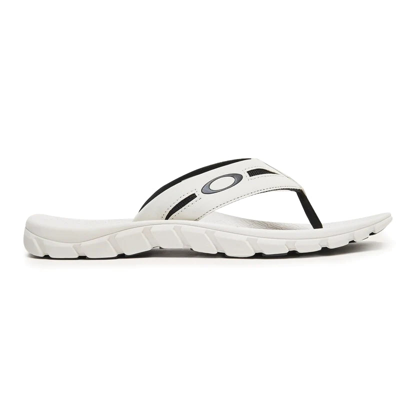 Oakley Operative Sandal 2.0 - Men's Lightweight Athletic Sandals for Hiking & Outdoor Adventures - White