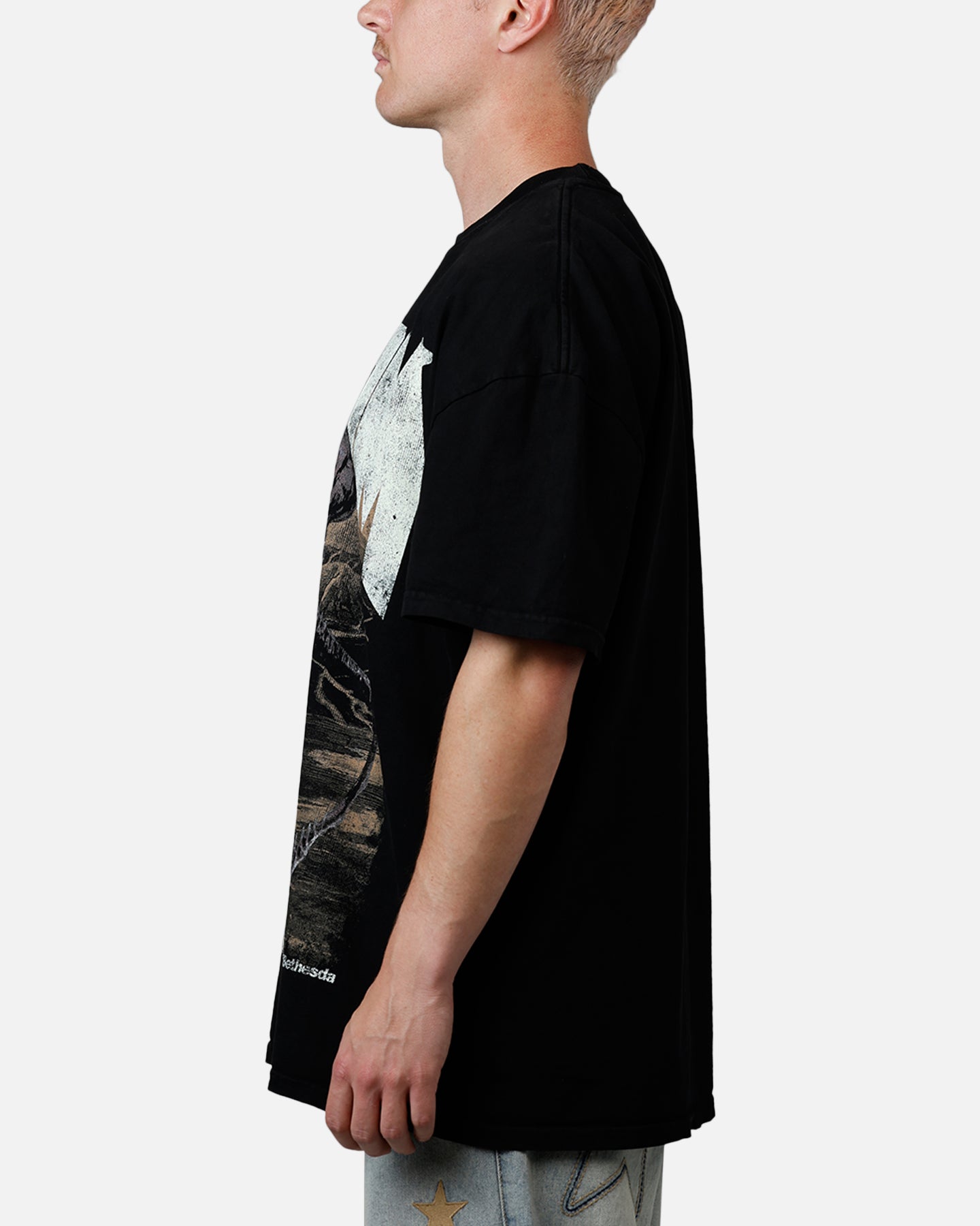 73 Studio X Doom Cacodemon Graphic Metal Band T-Shirt - Black | Vintage Gaming Tee for Men & Women | Perfect for Concerts, Gaming Events & Casual Wear
