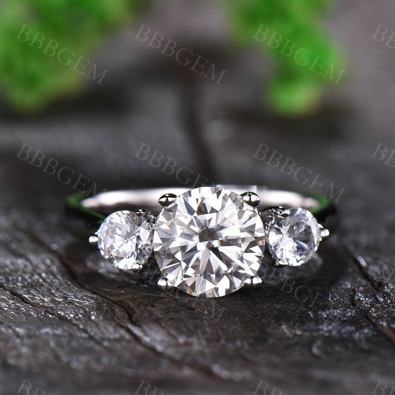 1.5CT Round Cut Moissanite Engagement Ring - Three Stone Wedding Band for Women - Anniversary Promise Ring Gift for Her - Perfect for Proposals, Weddings & Special Occasions