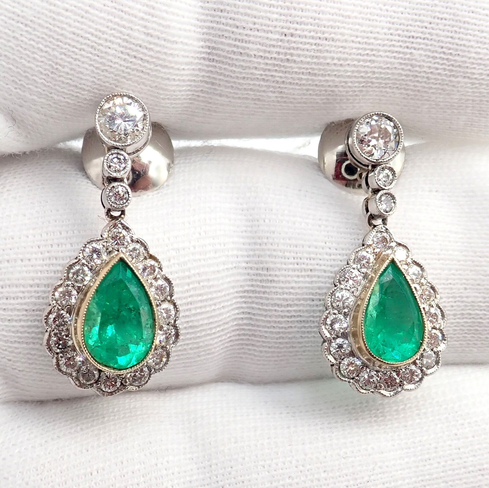 Vintage Platinum Diamond Emerald Earrings and Necklace Set - Elegant Estate Jewelry for Weddings, Anniversaries & Special Occasions