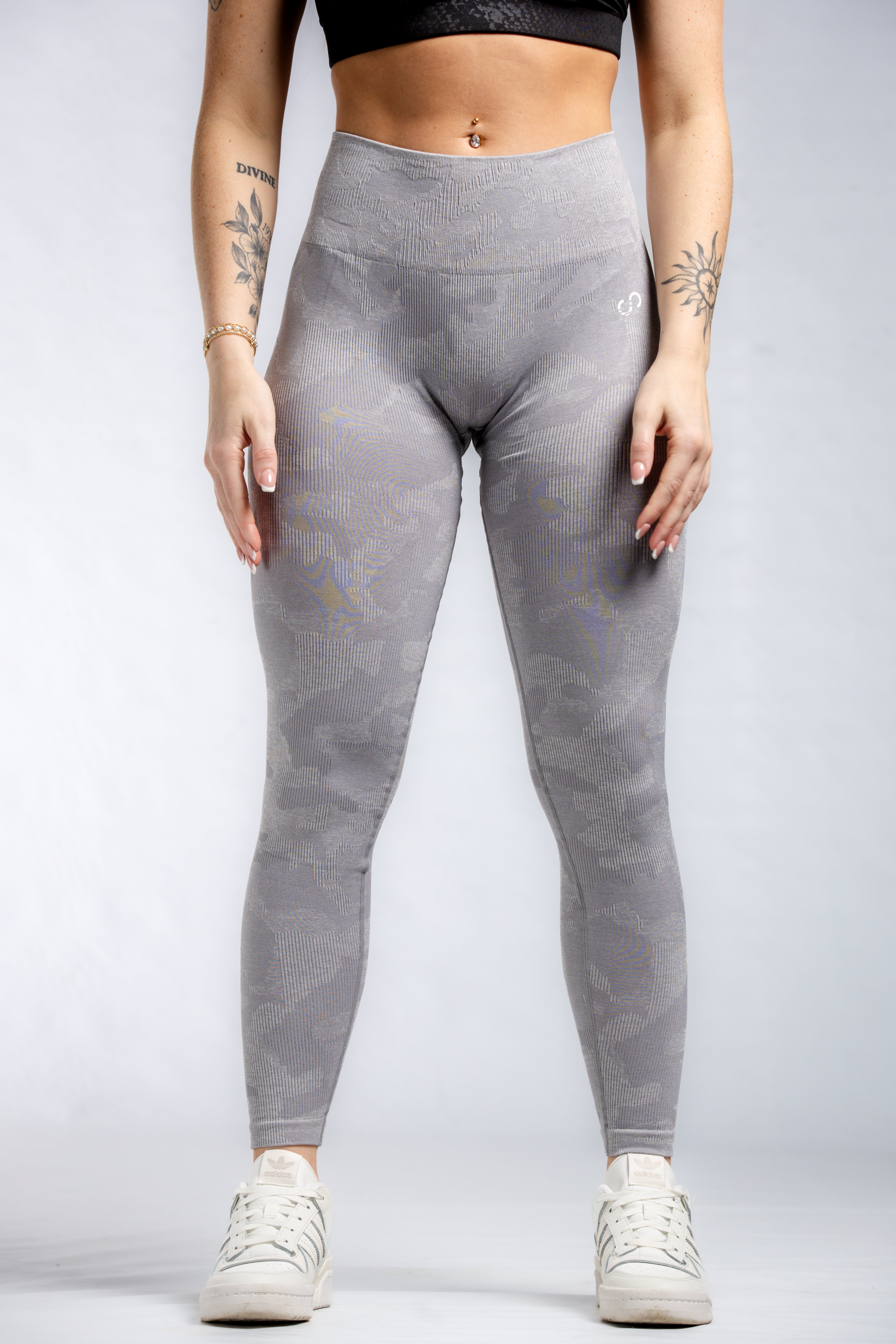High Waist Seamless Leggings with Scrunch Butt - Grey Camo Print Yoga Pants for Women, Workout, Running & Lounge Wear