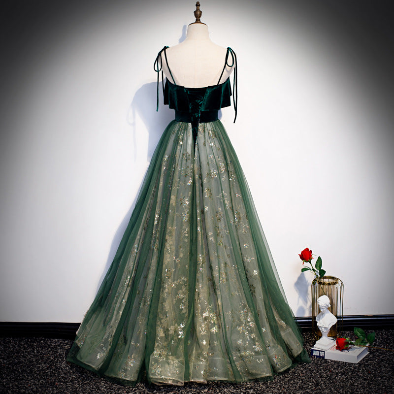 Elegant Green Spaghetti Strap A-Line Tulle Prom Dress with Shiny Finish - Perfect for Formal Evening Gowns, Homecoming, and Special Occasions