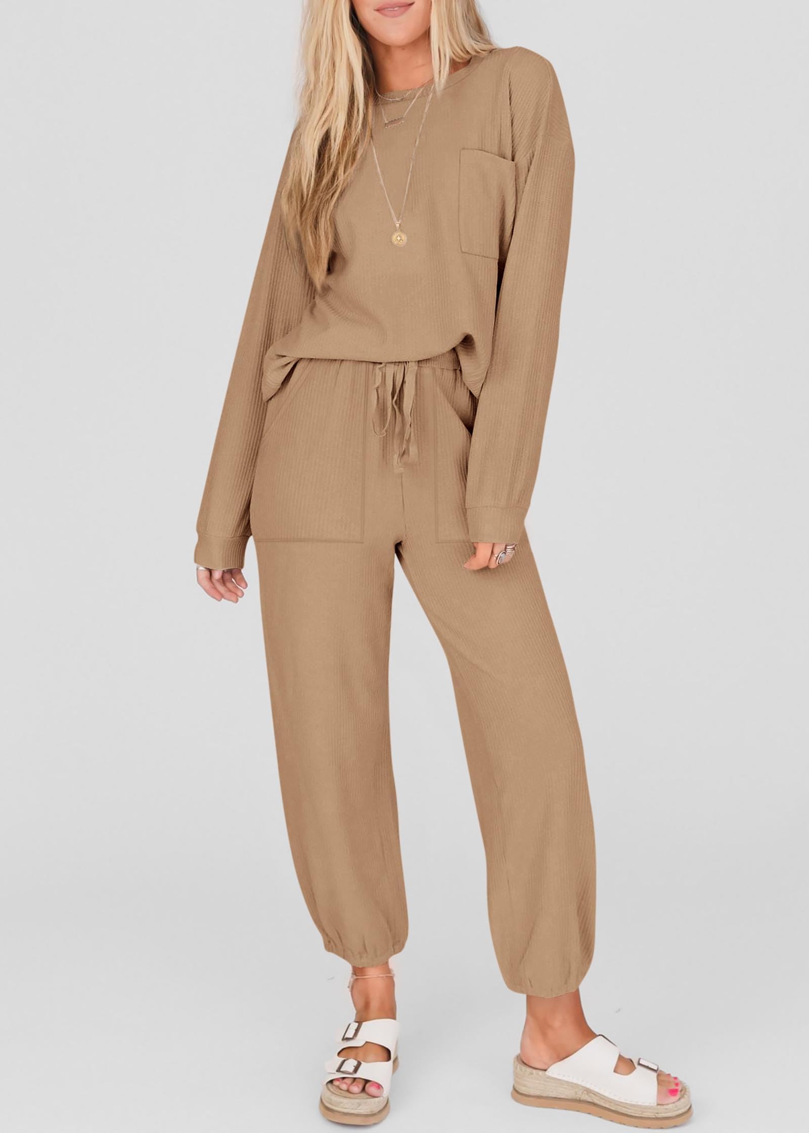 KIRUNDO Women's Lightweight Lounge Set - Comfortable Travel & Airport Outfit with Drawstring Pants & Tops - Perfect for Maternity, Postpartum & Casual Wear