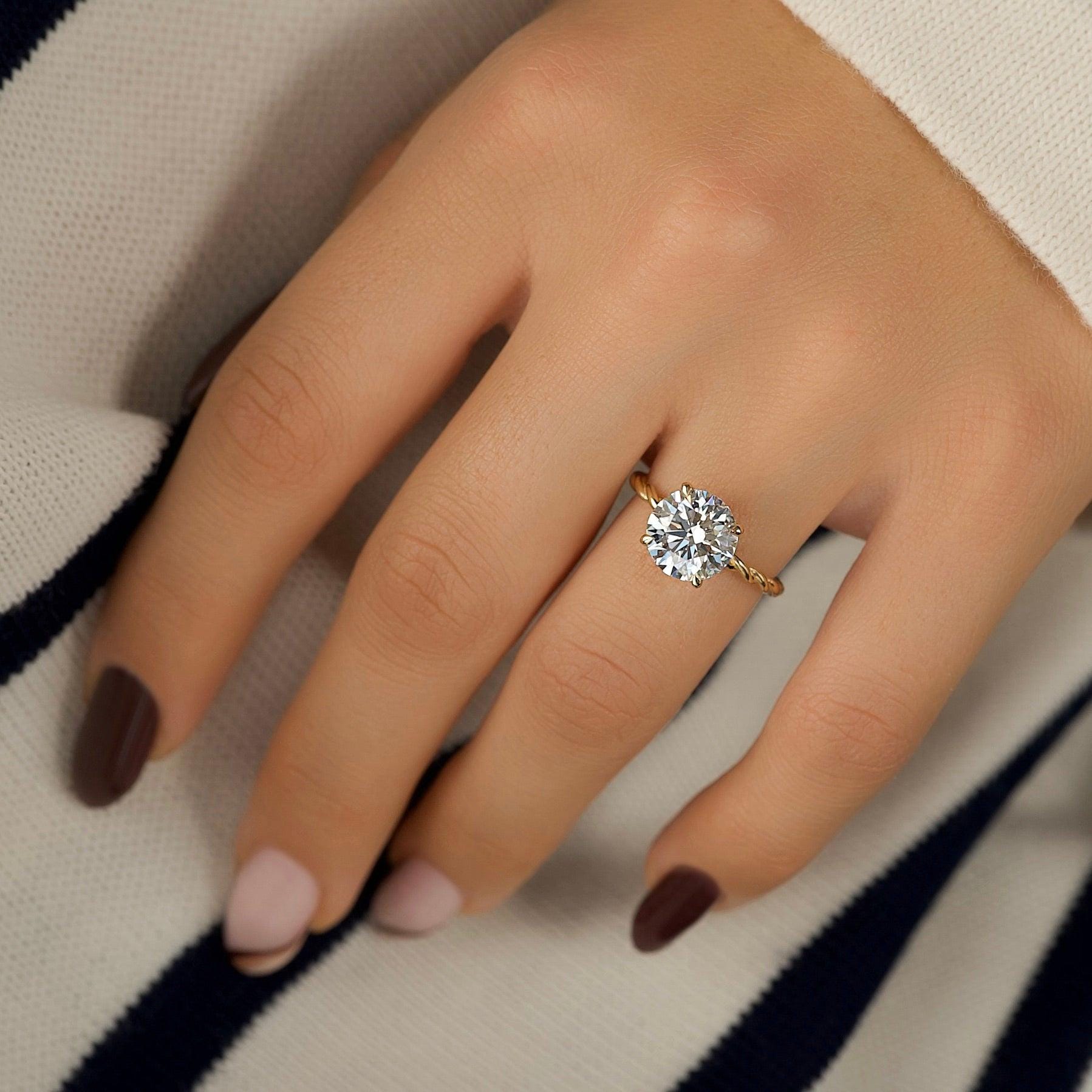 IGI Certified Lab Grown Diamond Engagement Ring - Minimalist Dazzling Twist Rope Design with Hidden Halo | Anniversary Gift for Women | Perfect for Proposals, Weddings & Special Occasions