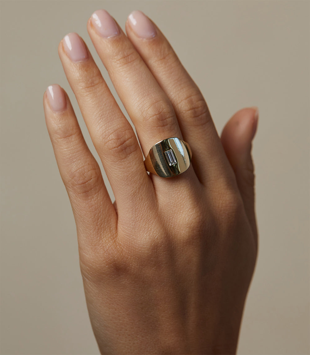 Modern Signet Ring with Baguette Diamond - Elegant Statement Jewelry for Women - Perfect for Weddings, Parties & Special Occasions