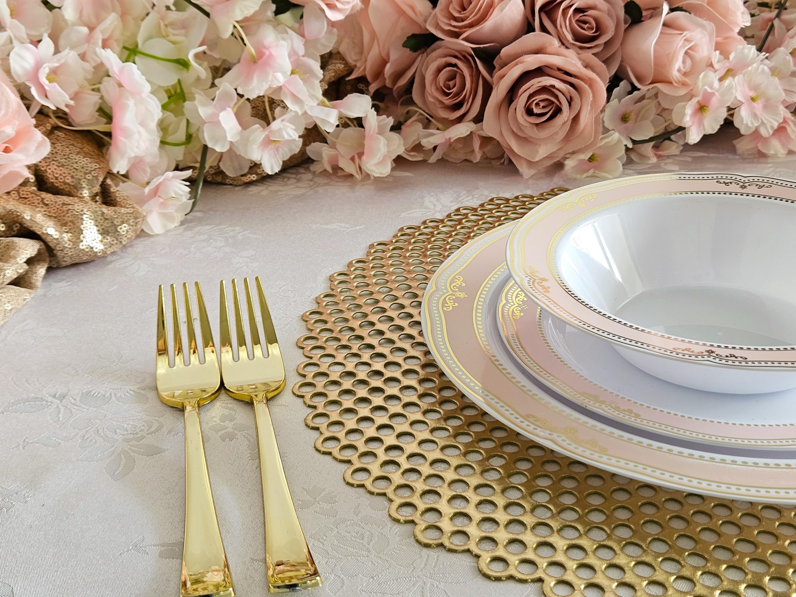 240-Pack Disposable Plastic Plates for Weddings & Parties - 10.25