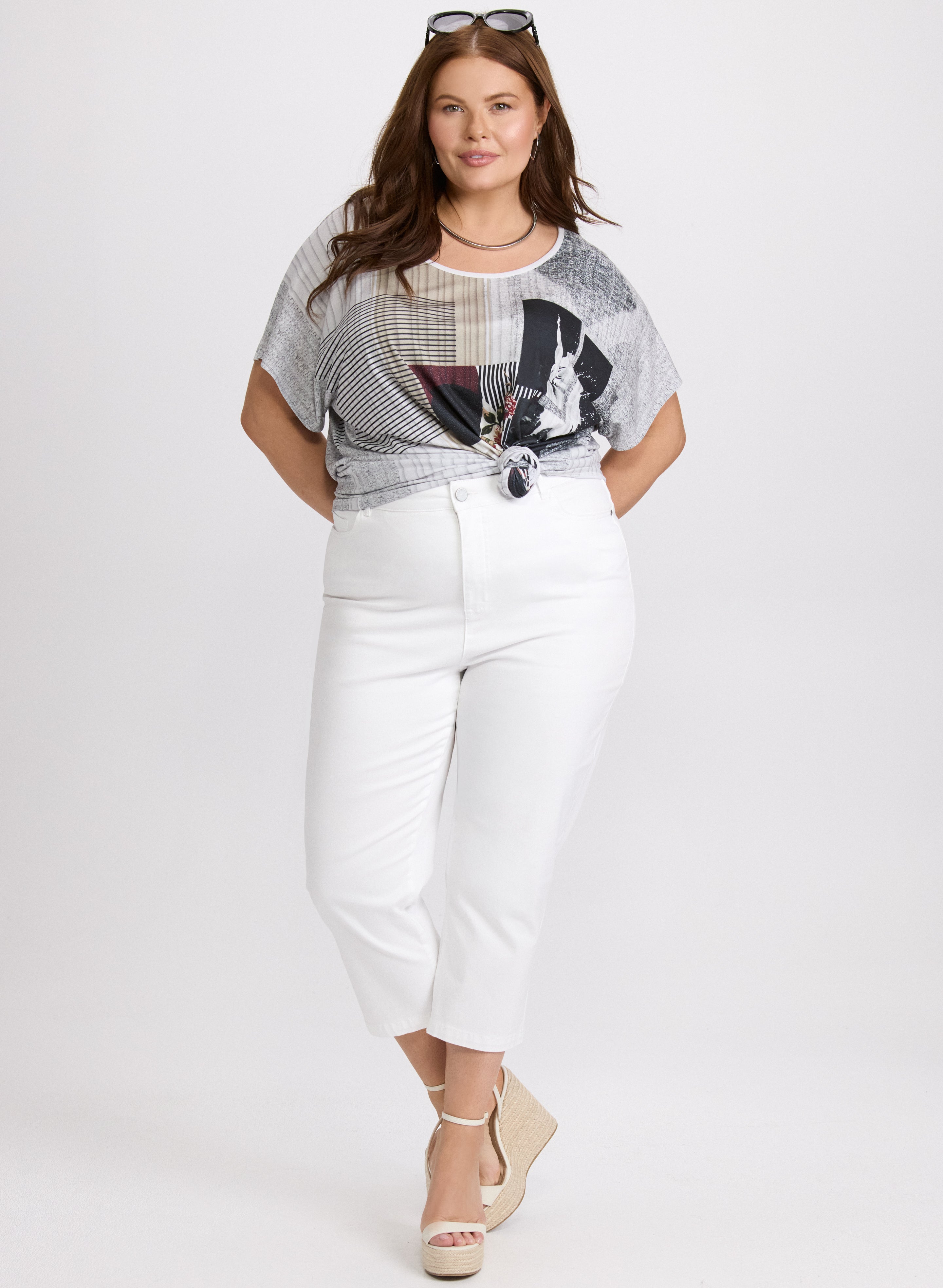 Stylish Abstract Jersey T-Shirt for Men & Women - Comfortable Cotton Tee for Casual Wear, Street Style & Everyday Outfits